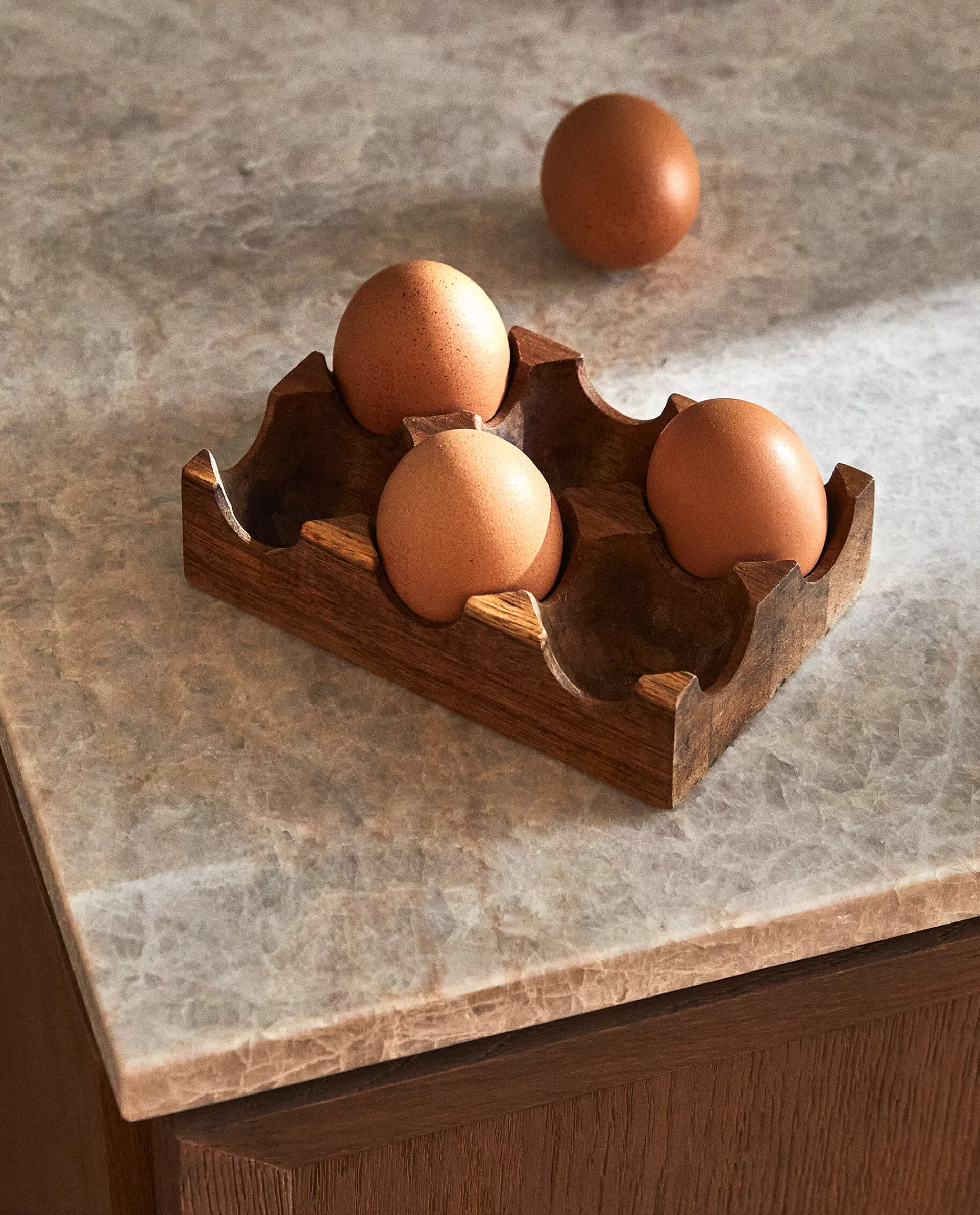 acacia_wood_egg_carton_2-1.webp ZARA Home Acacia Wood Egg Carton Natural Colour Fashion