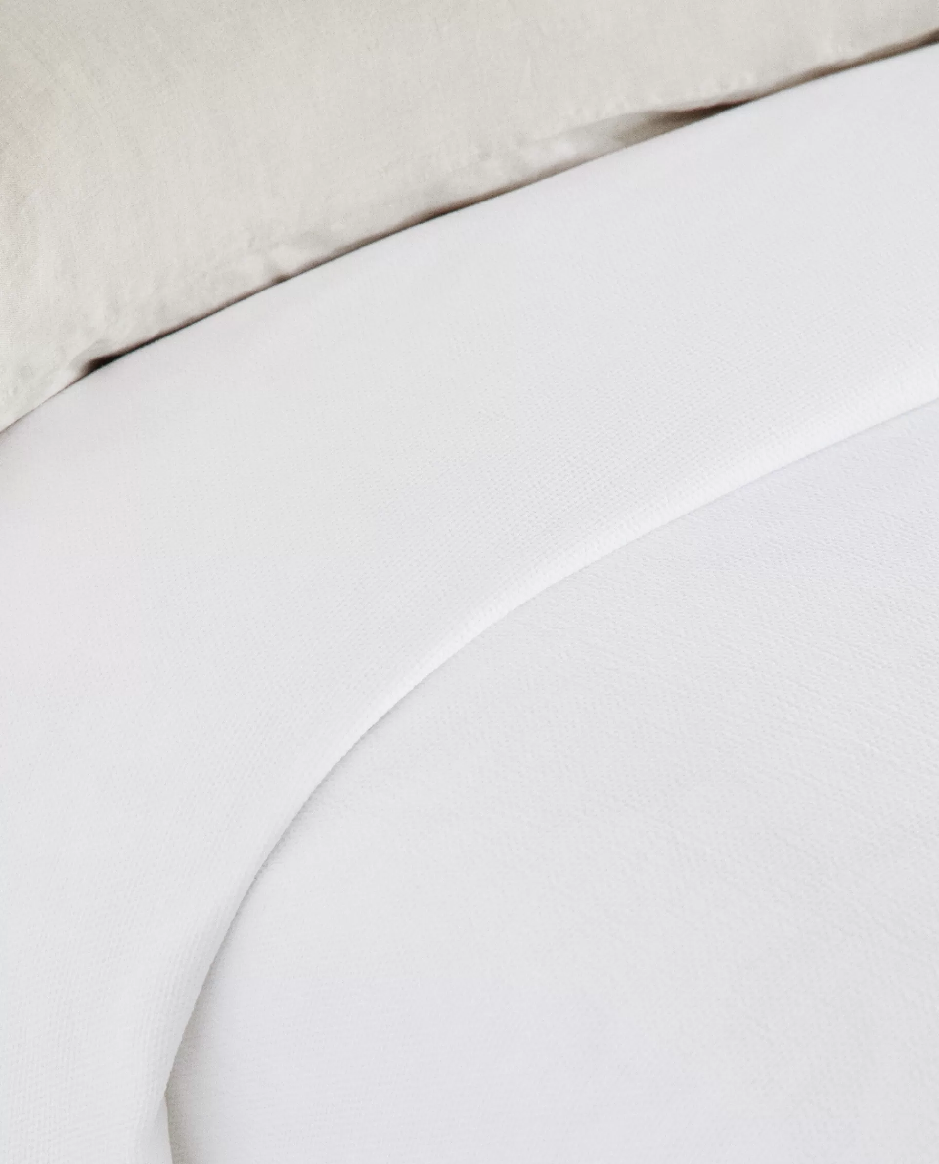 bedspread_with_pleated_ruffle_3-1.webp ZARA Home Bedspread With Pleated Ruffle White Online