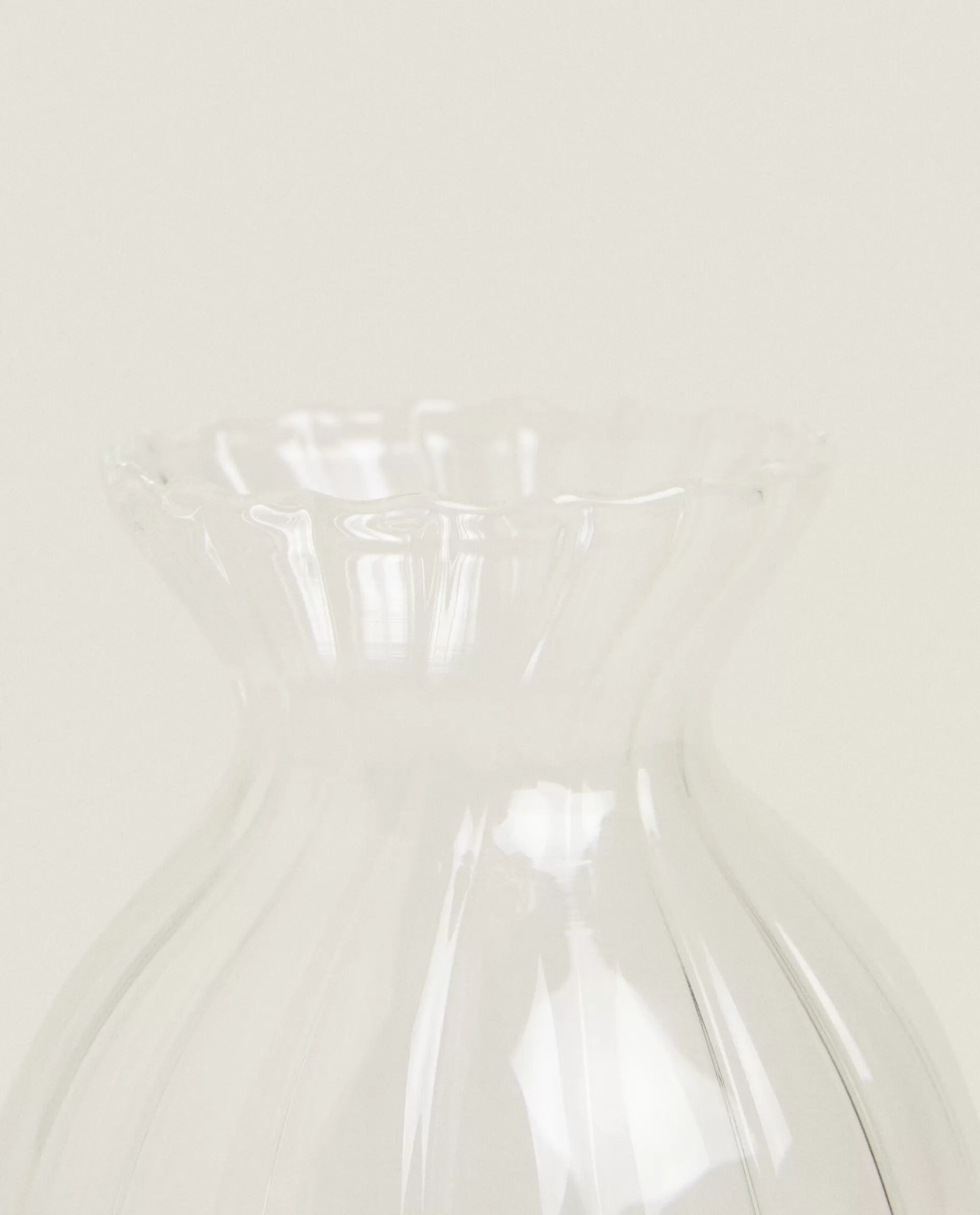 borosilicate_glass_vase_with_lines_4-3.webp ZARA Home Borosilicate Glass Vase With Lines Transparent Flash Sale