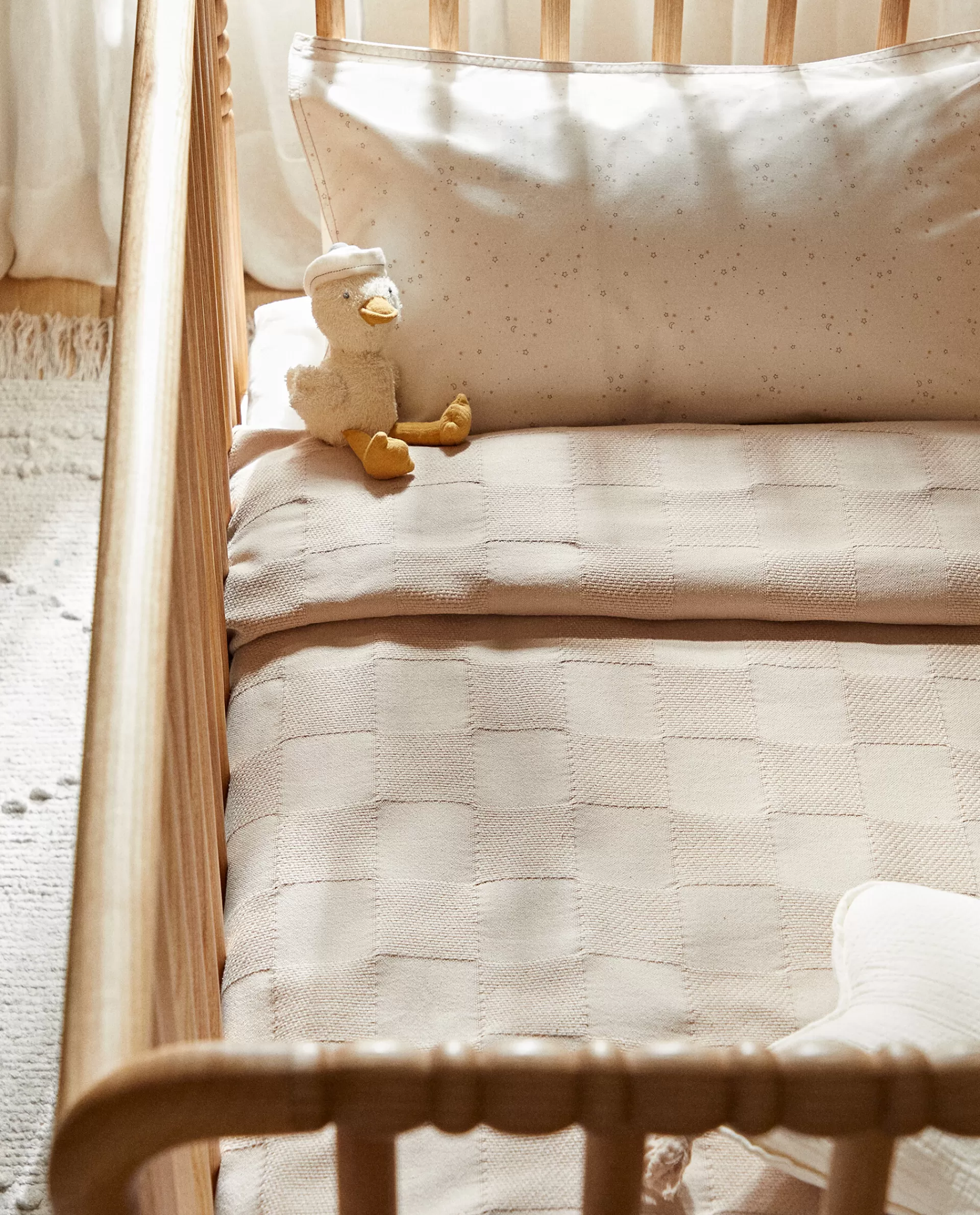 check_cotton_bedspread_2-1.webp ZARA Home Check Cotton Bedspread Taupe Clearance