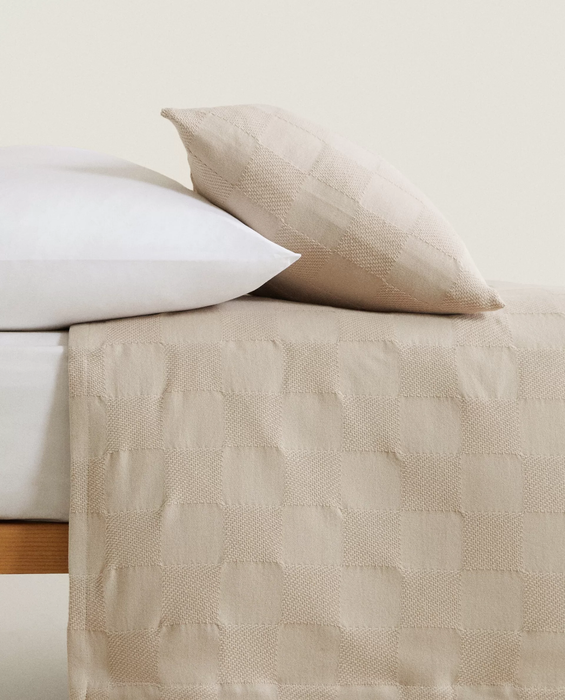check_cotton_bedspread_4-1.webp ZARA Home Check Cotton Bedspread Taupe Clearance