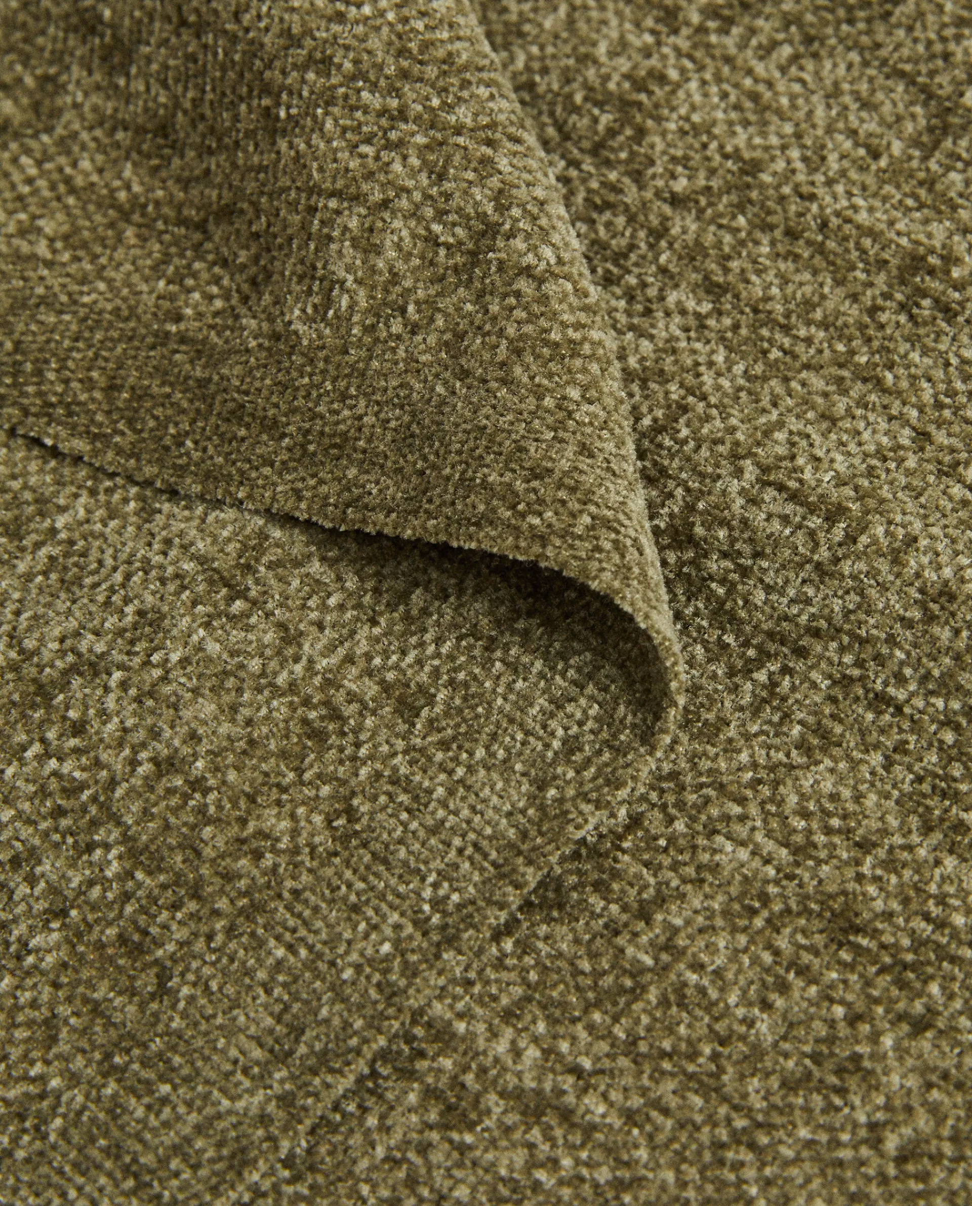 chenille_blanket_4-9.webp ZARA Home Chenille Blanket Moss Green Shop