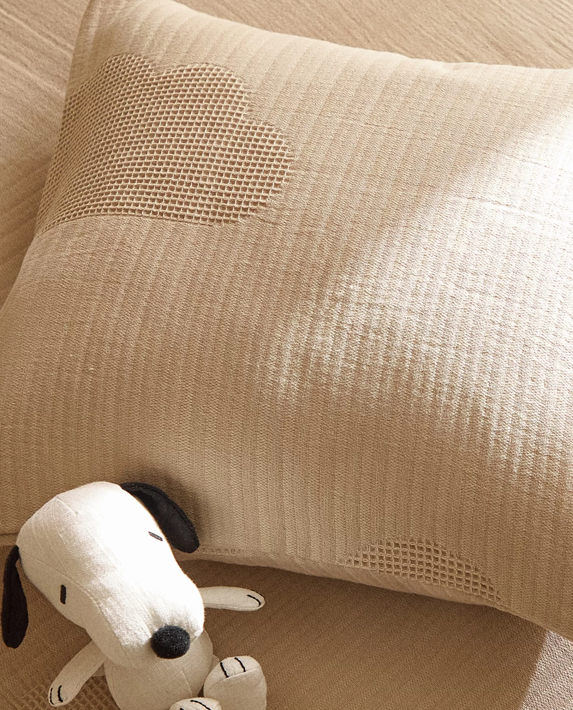 cloud_pattern_throw_pillow_2-1.webp ZARA Home Cloud Pattern Throw Pillow Natural Colour Flash Sale