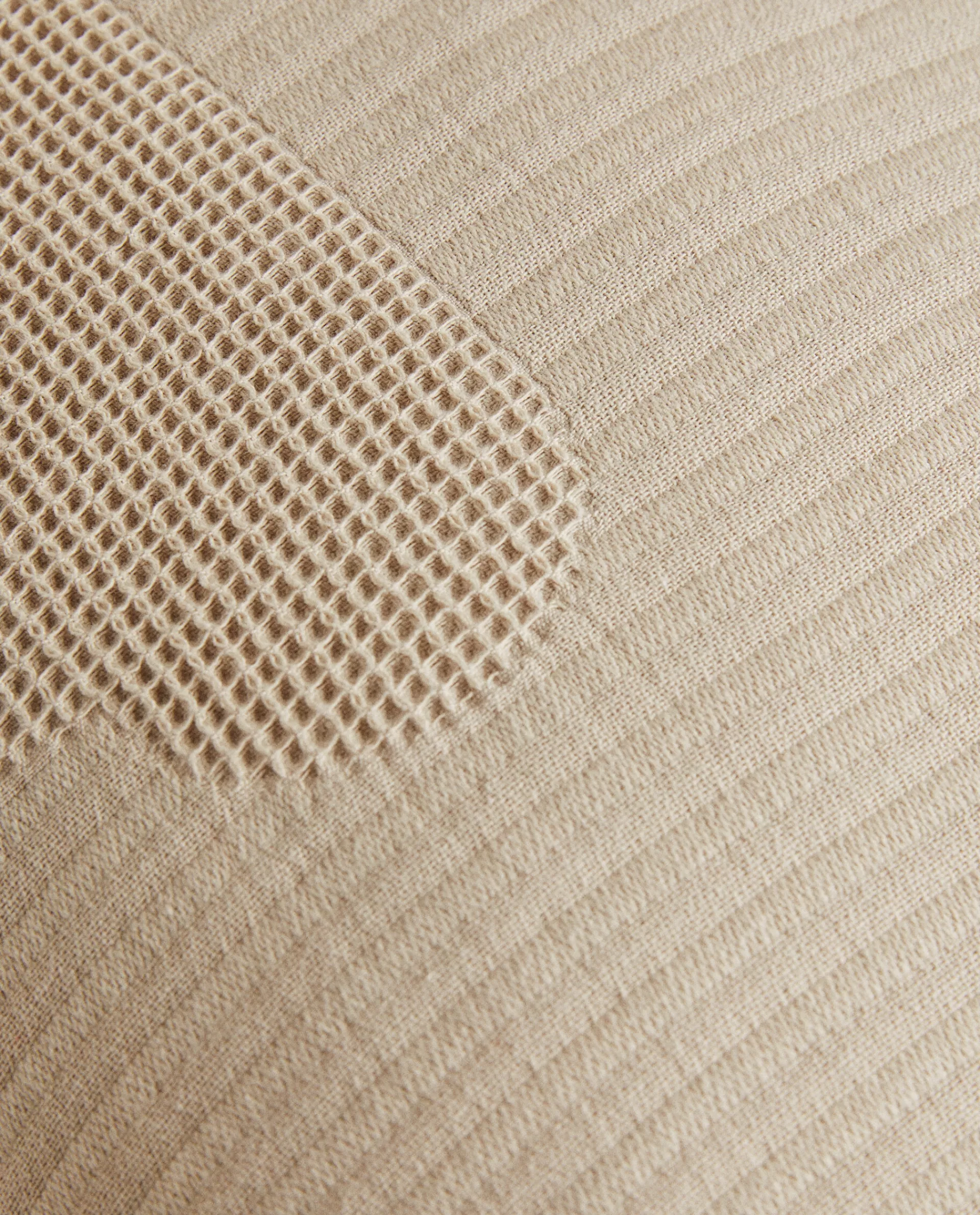 cloud_pattern_throw_pillow_3-1.webp ZARA Home Cloud Pattern Throw Pillow Natural Colour Flash Sale