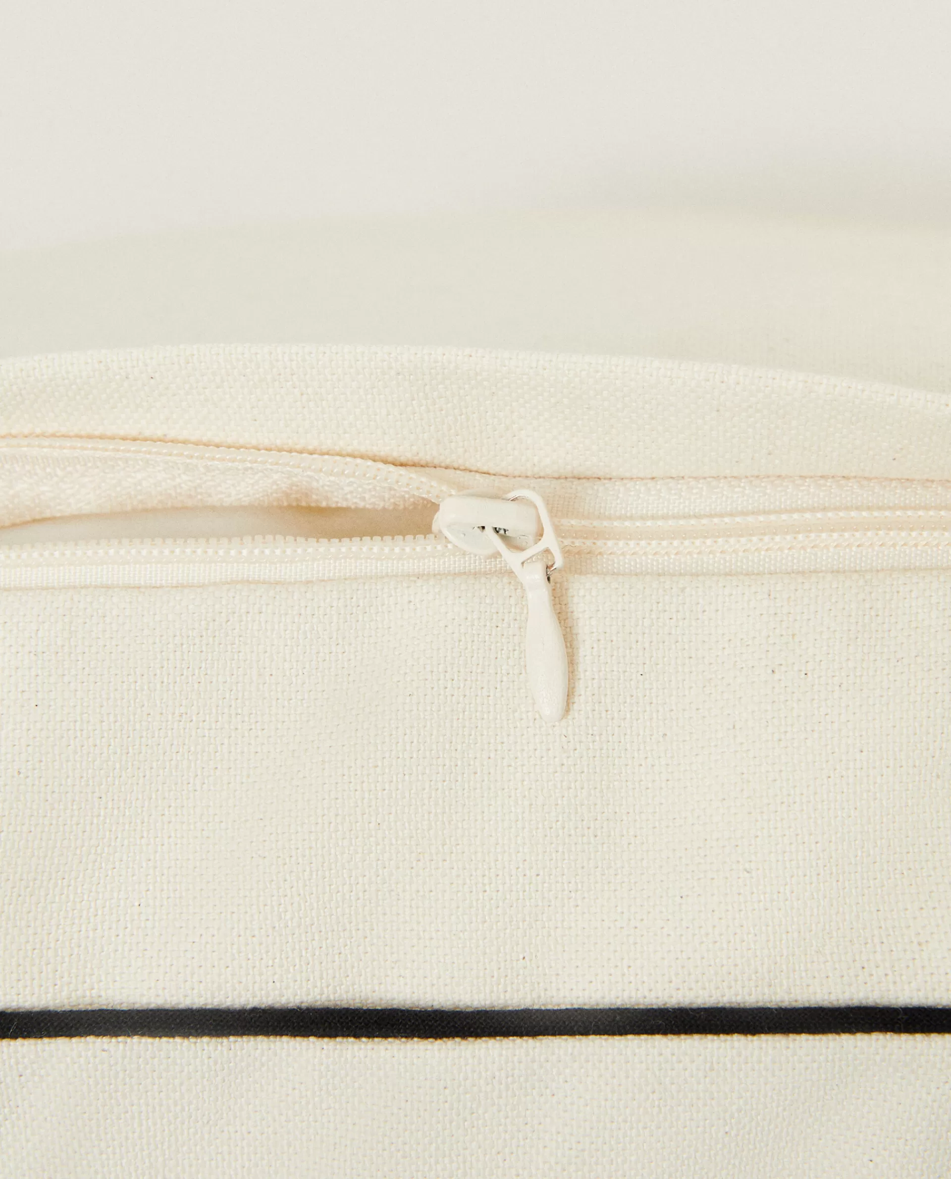cotton_back_cushion_with_piping_3-3.webp ZARA Home Cotton Back Cushion With Piping Oyster White Store