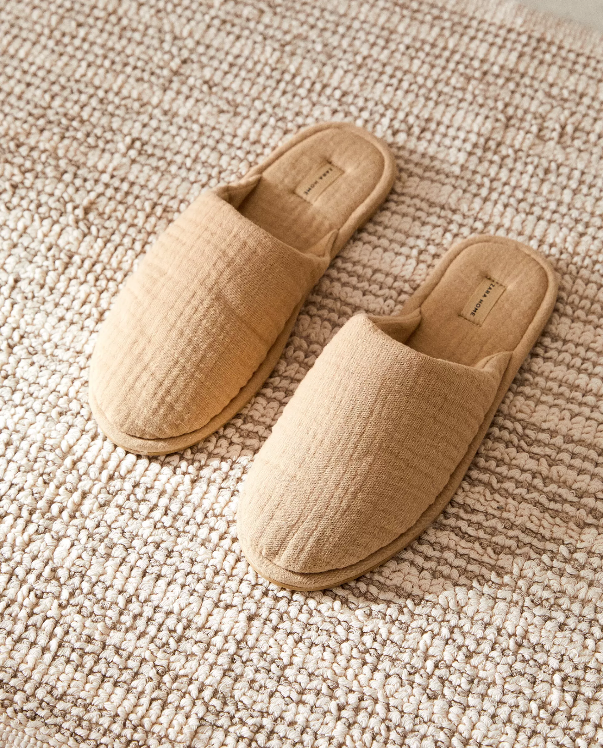 cotton_muslin_slippers_2-1.webp ZARA Home Cotton Muslin Slippers Ecru Outlet