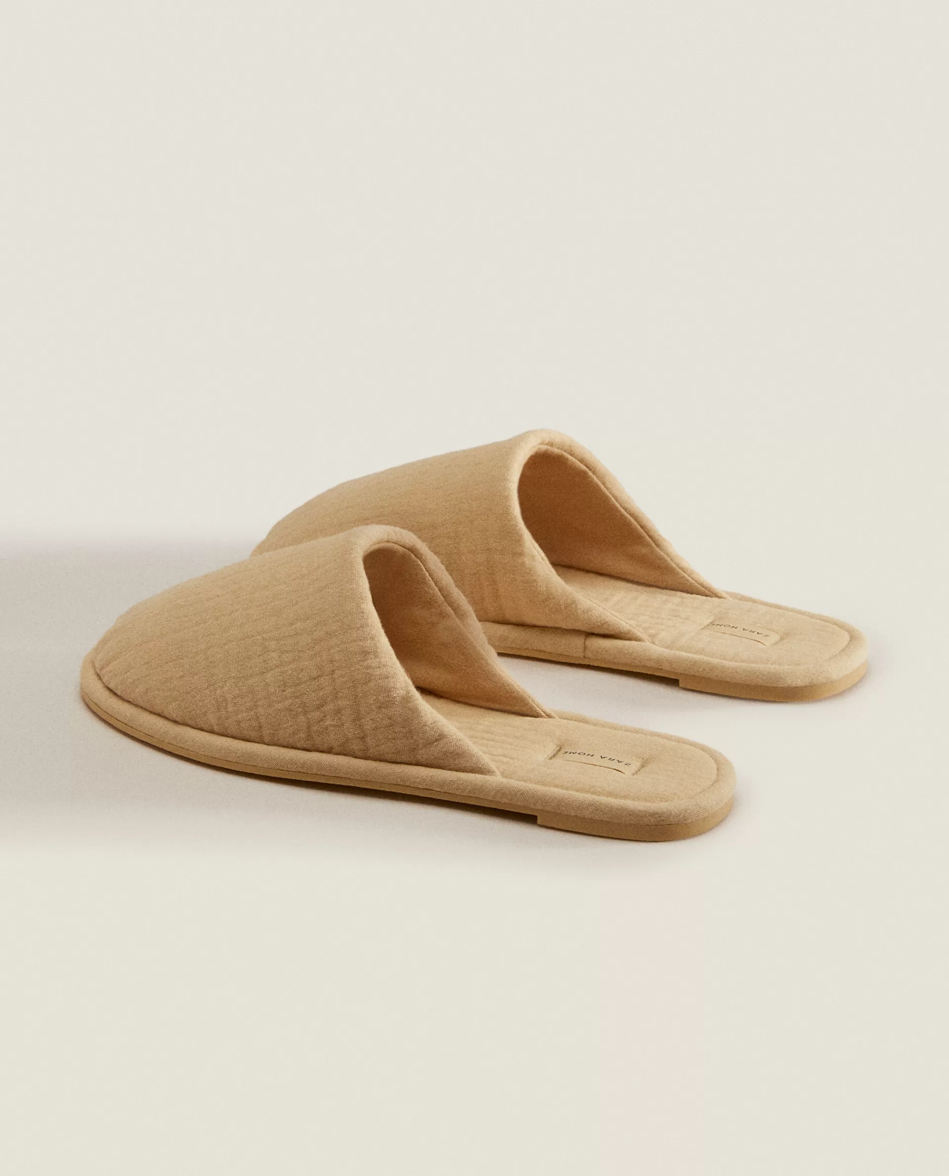 cotton_muslin_slippers_4-1.webp ZARA Home Cotton Muslin Slippers Ecru Outlet