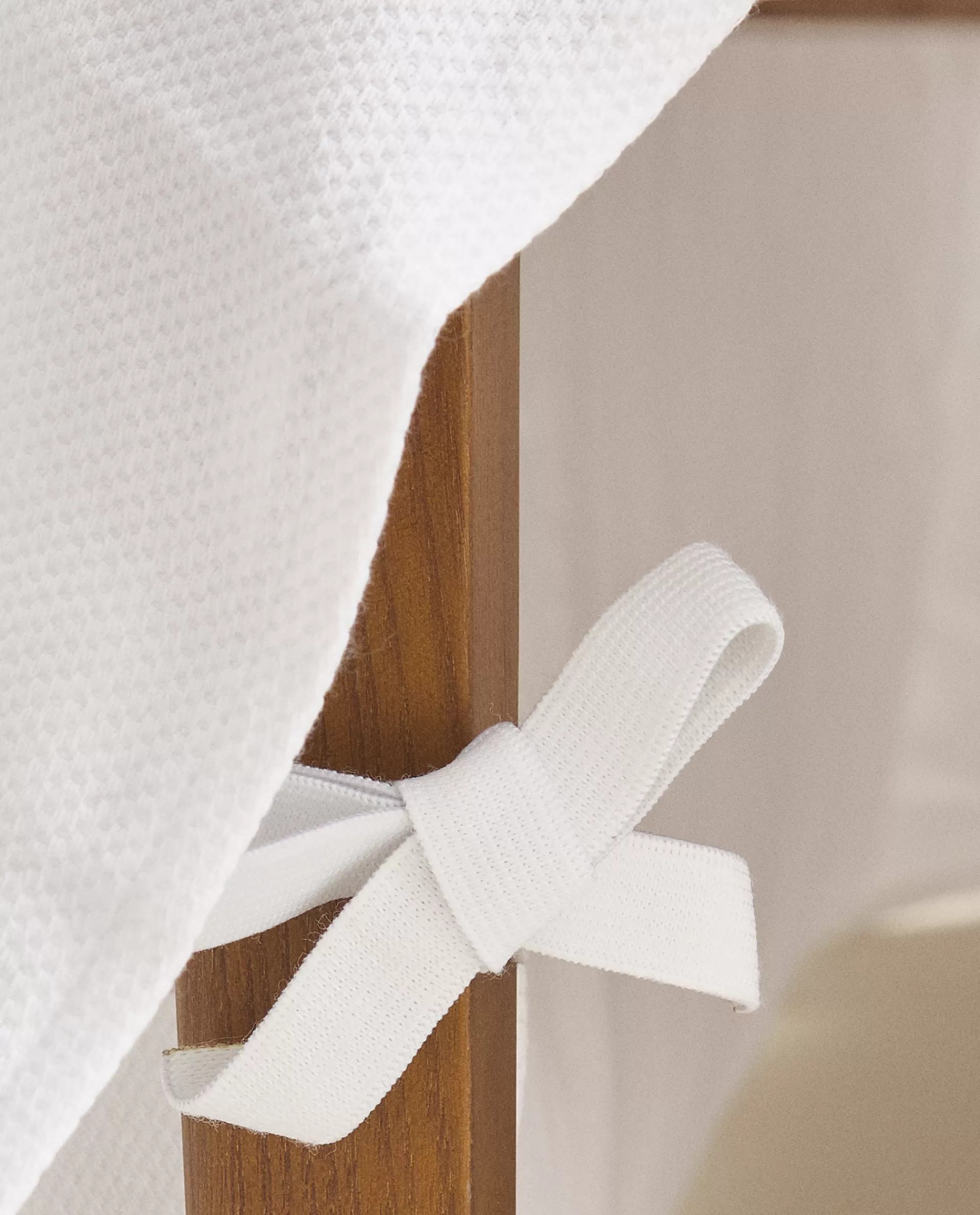 cotton_pique_bedskirt_3-1.webp ZARA Home Cotton Pique Bedskirt White Discount