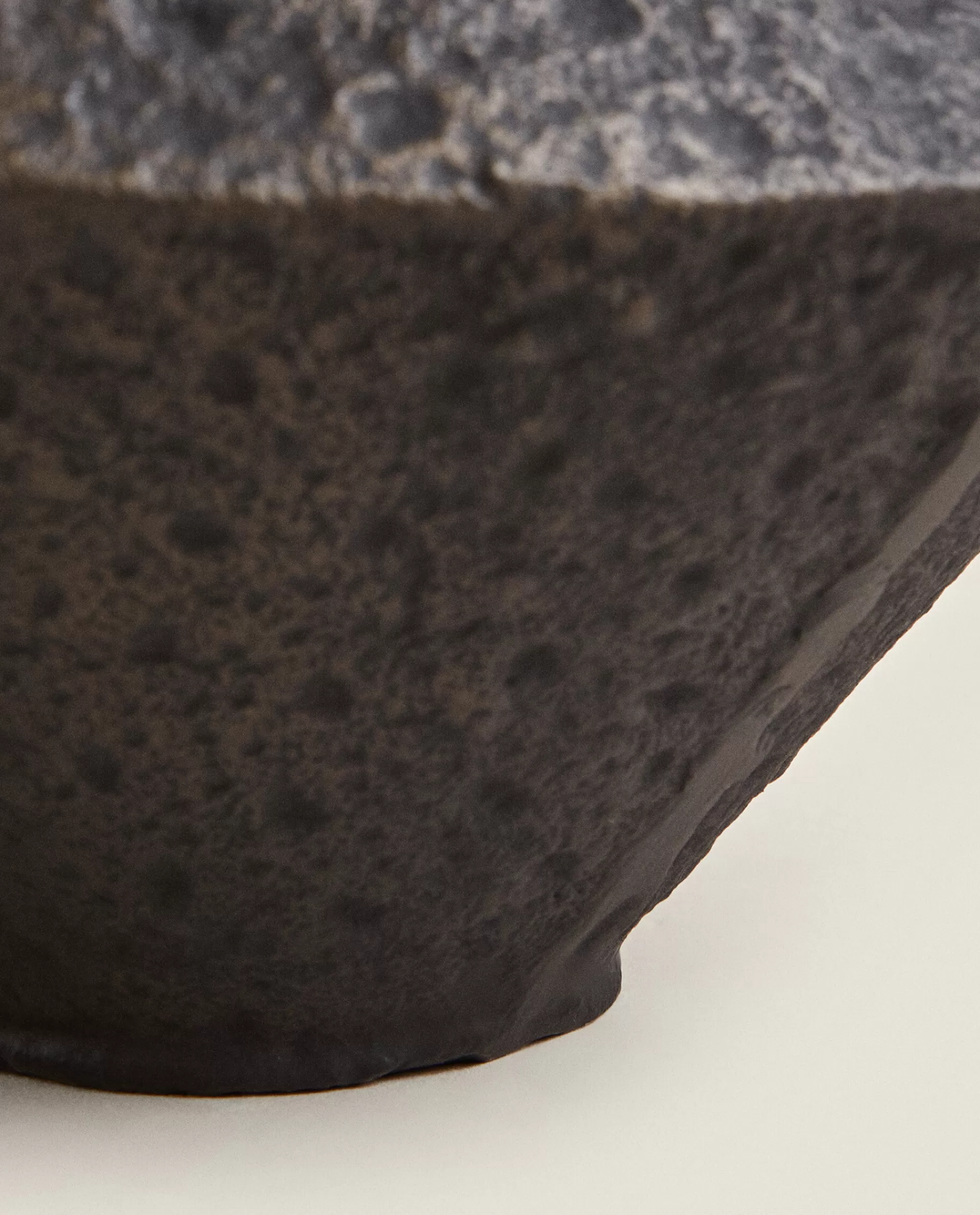 dark_vase_4-1.webp ZARA Home Dark Vase Black Sale