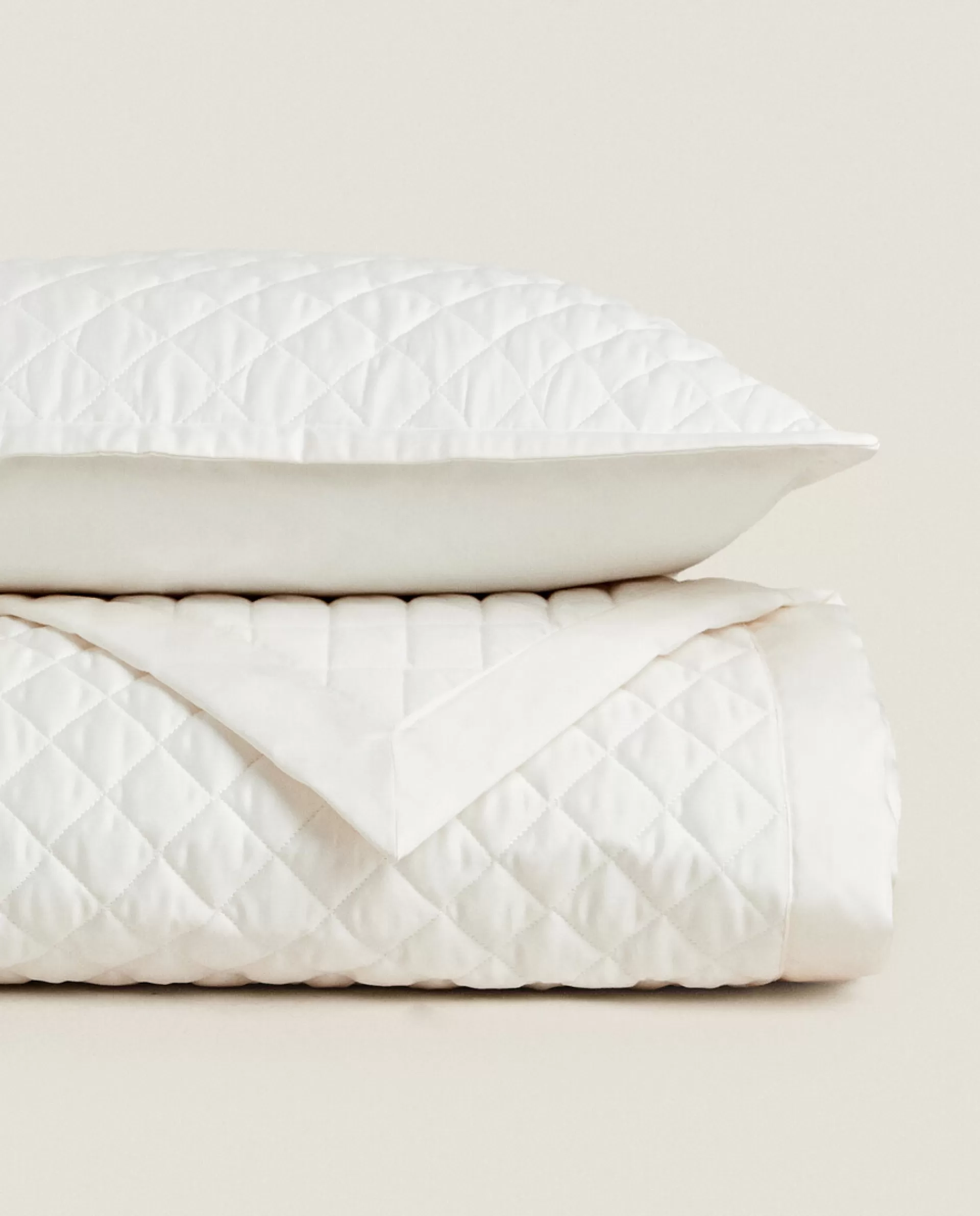 ZARA Home Diamond-Pattern Quilt Cream Best Sale