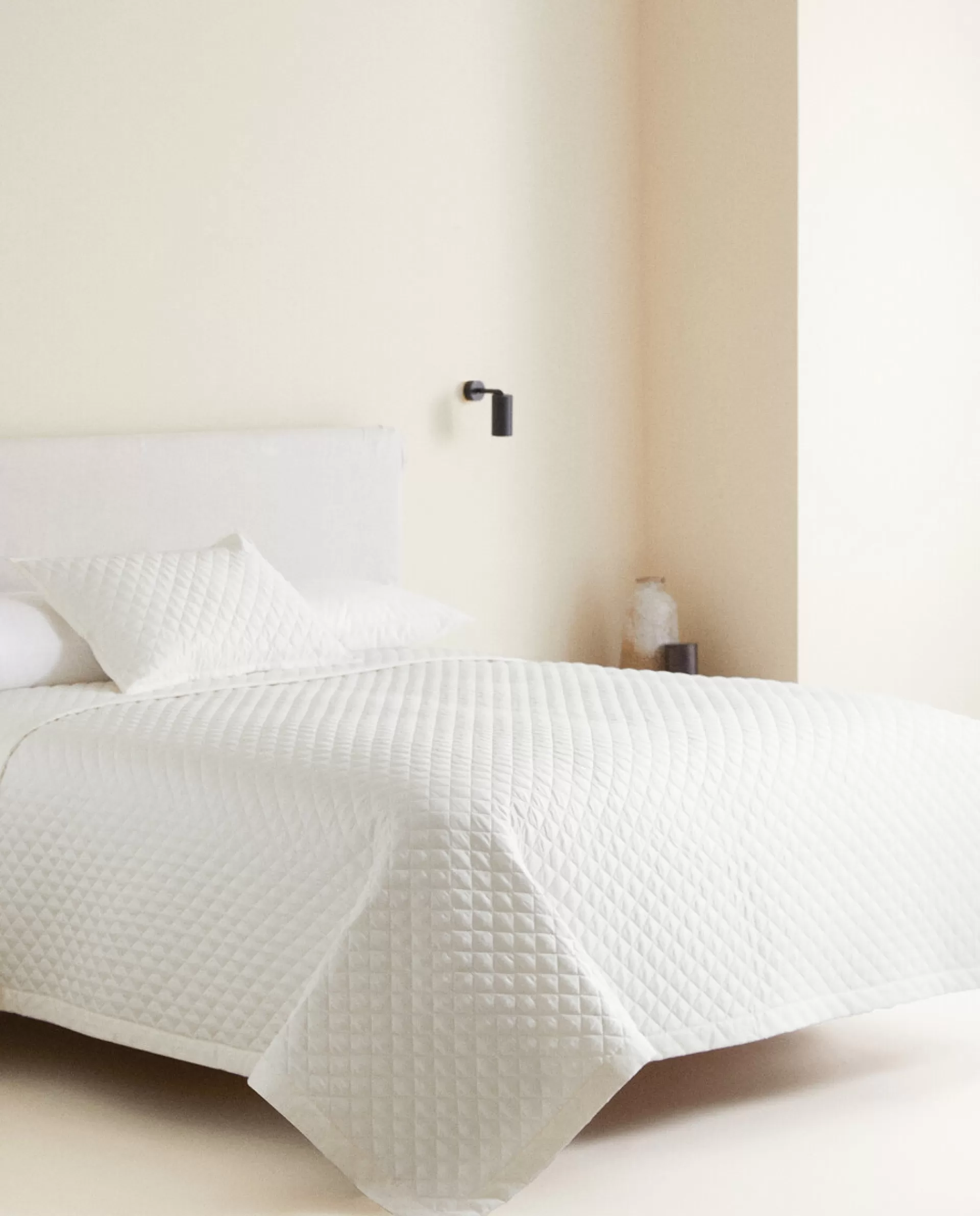 ZARA Home Diamond-Pattern Quilt Cream Best Sale