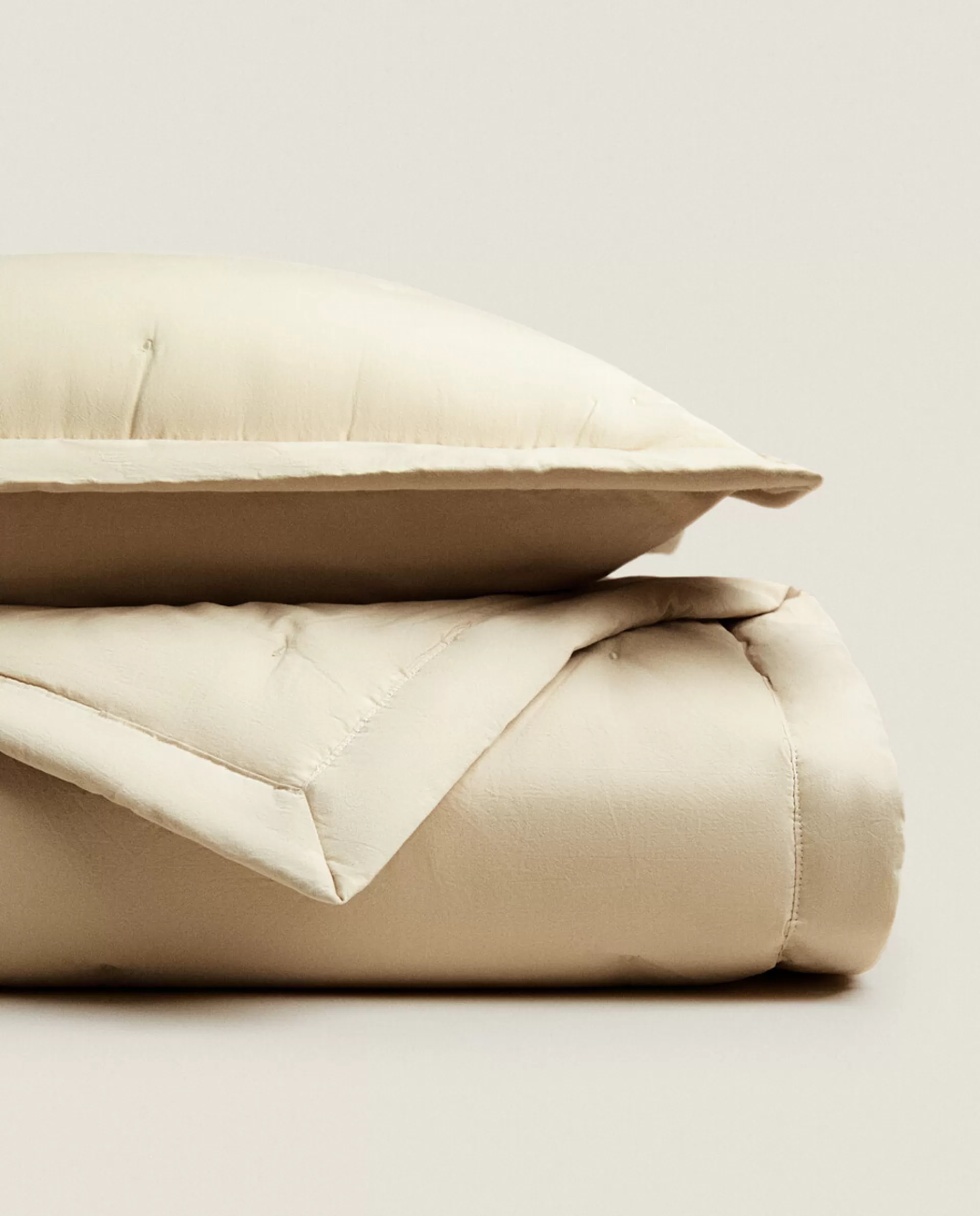 ZARA Home Dotted Quilt Beige Hot