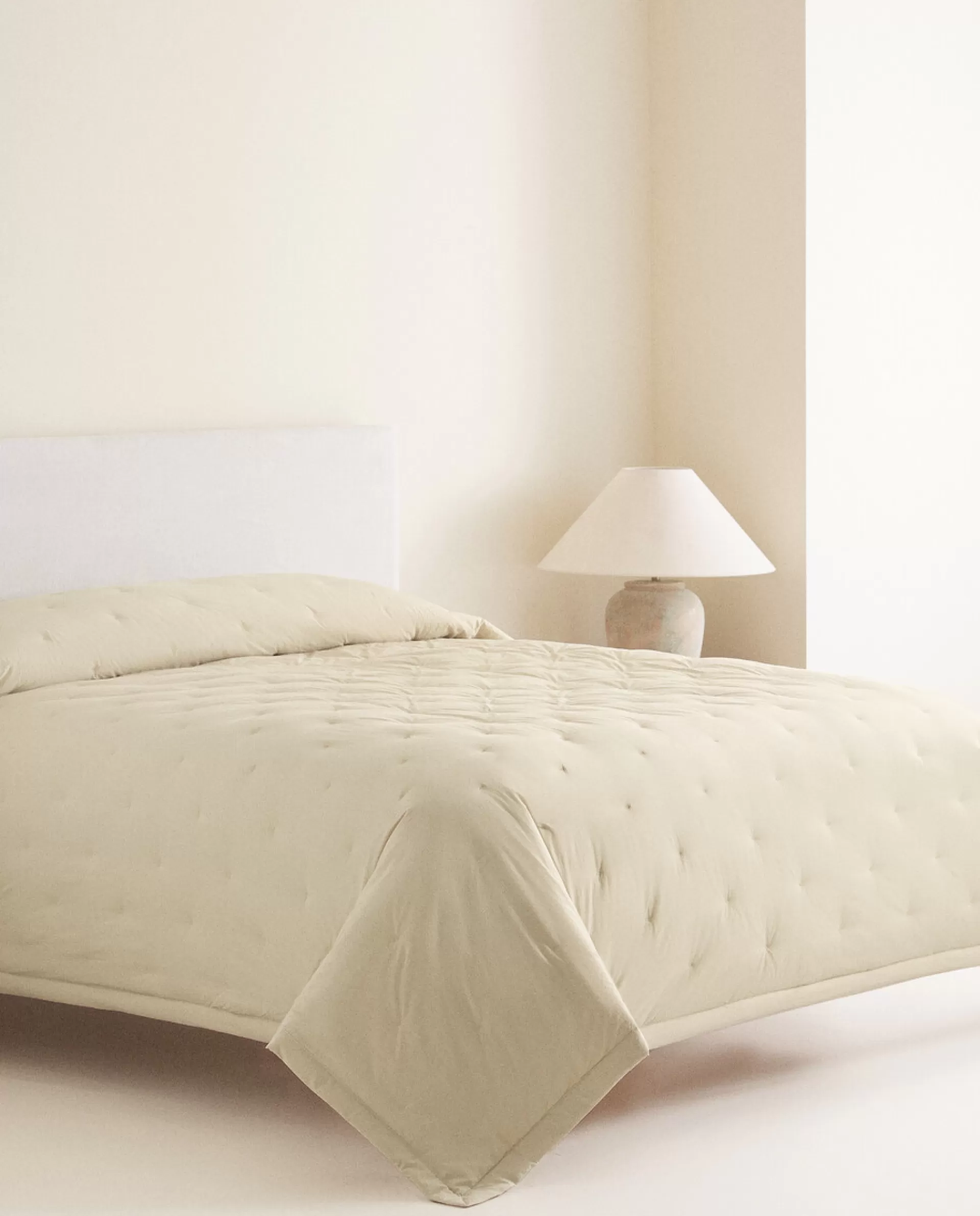 ZARA Home Dotted Quilt Beige Hot