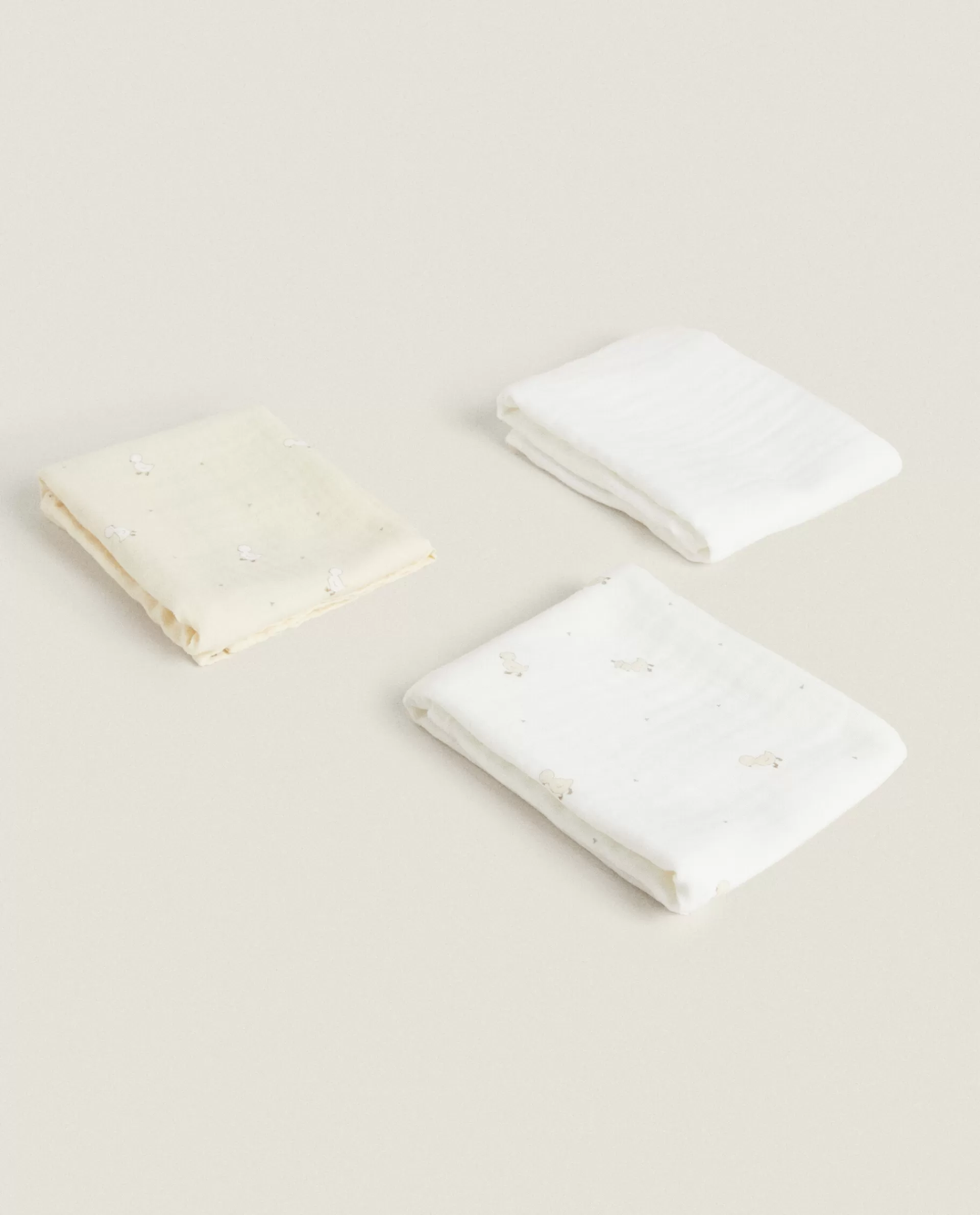 duck_muslin_cloth_pack_of__3-1.webp ZARA Home Duck Muslin Cloth (Pack Of 3) Oyster White Fashion