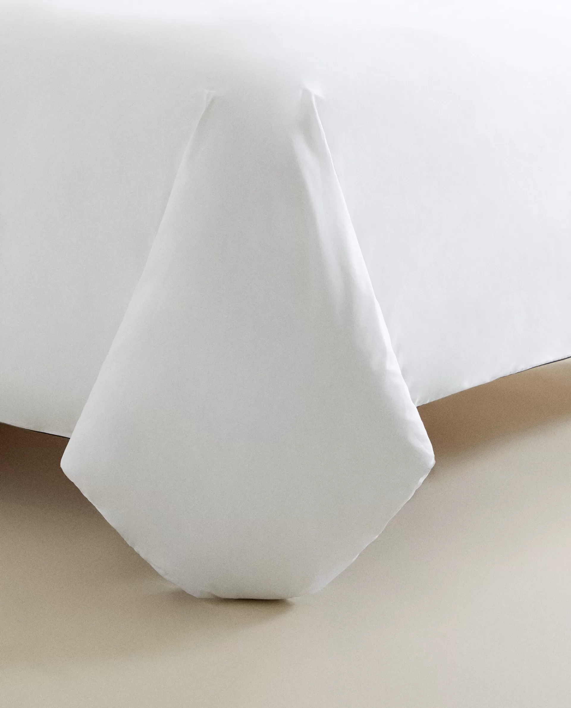 ZARA Home Duvet Cover With Colored Piping Detail Black Sale