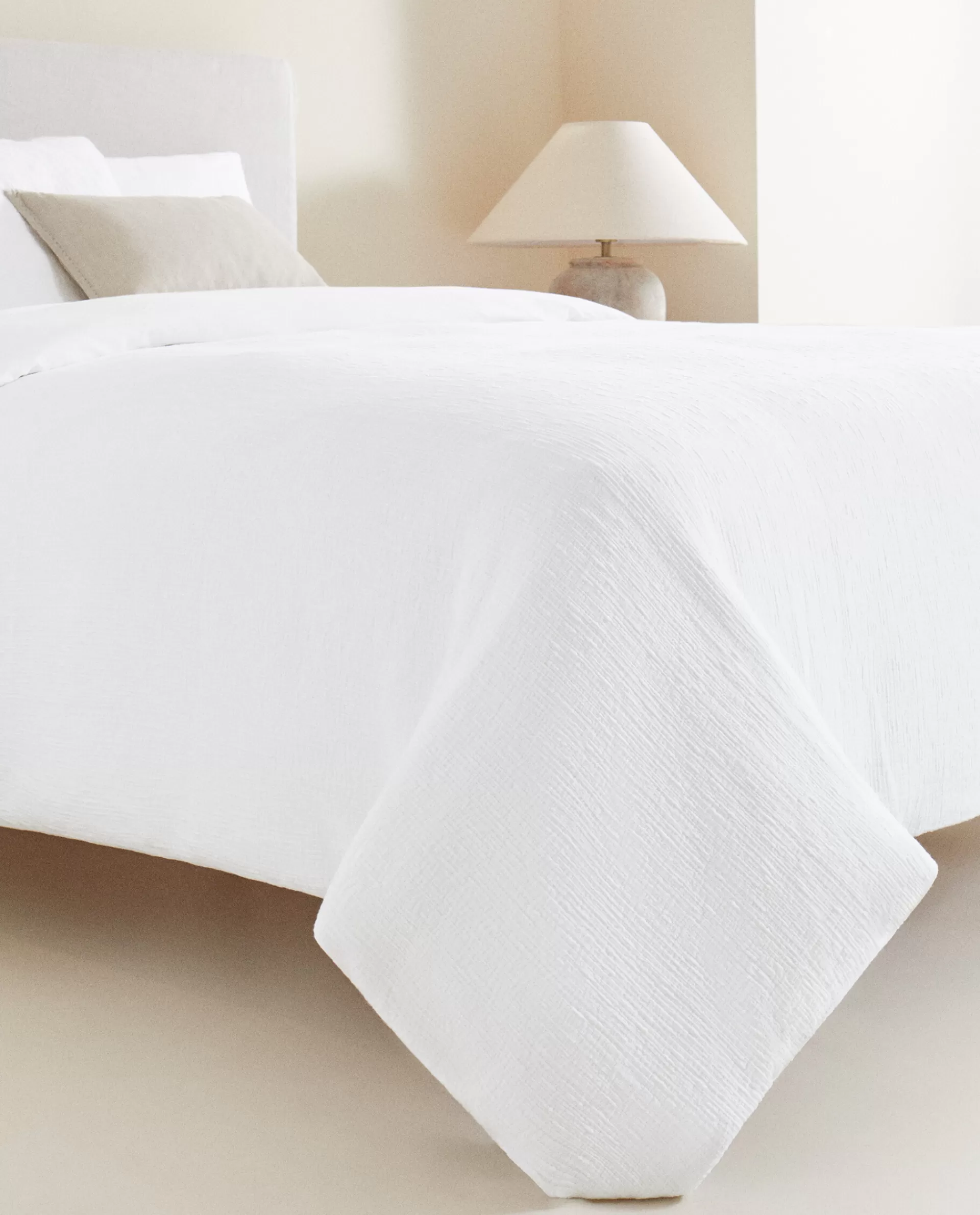 duvet_cover_with_raised_bedspread_effect_4-2.webp ZARA Home Duvet Cover With Raised Bedspread Effect White Discount