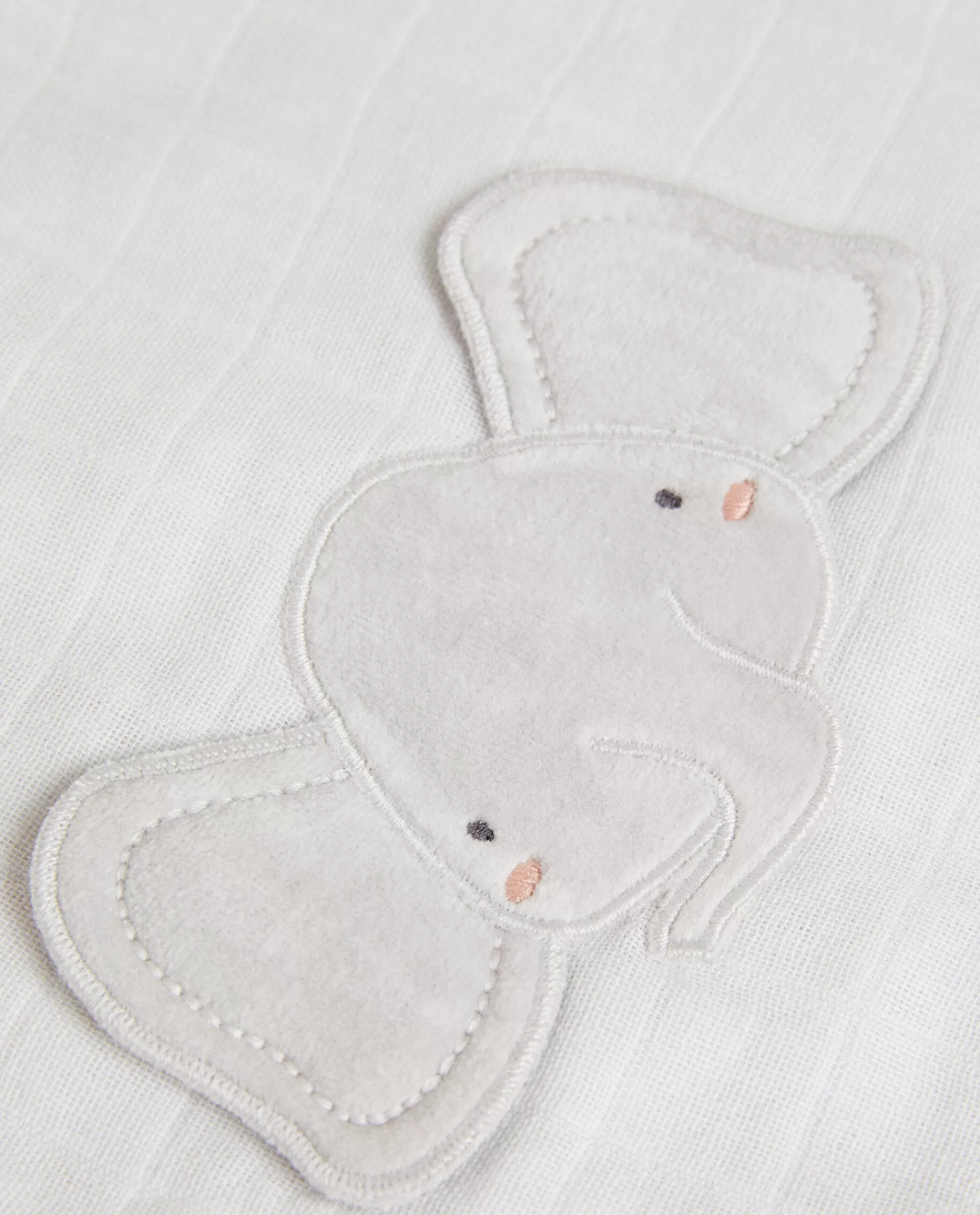 elephant_cotton_terrycloth_bib_3-1.webp ZARA Home Elephant Cotton Terrycloth Bib Grey Best