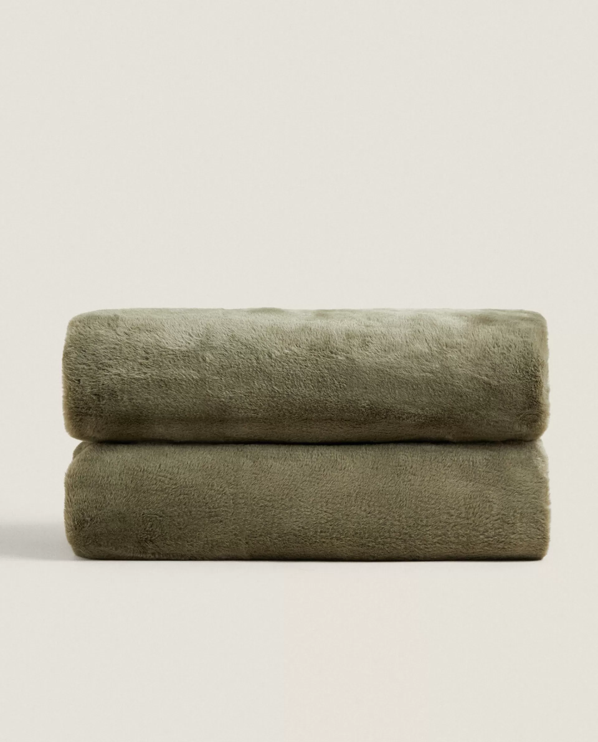ZARA Home Faux Fur Blanket Green New