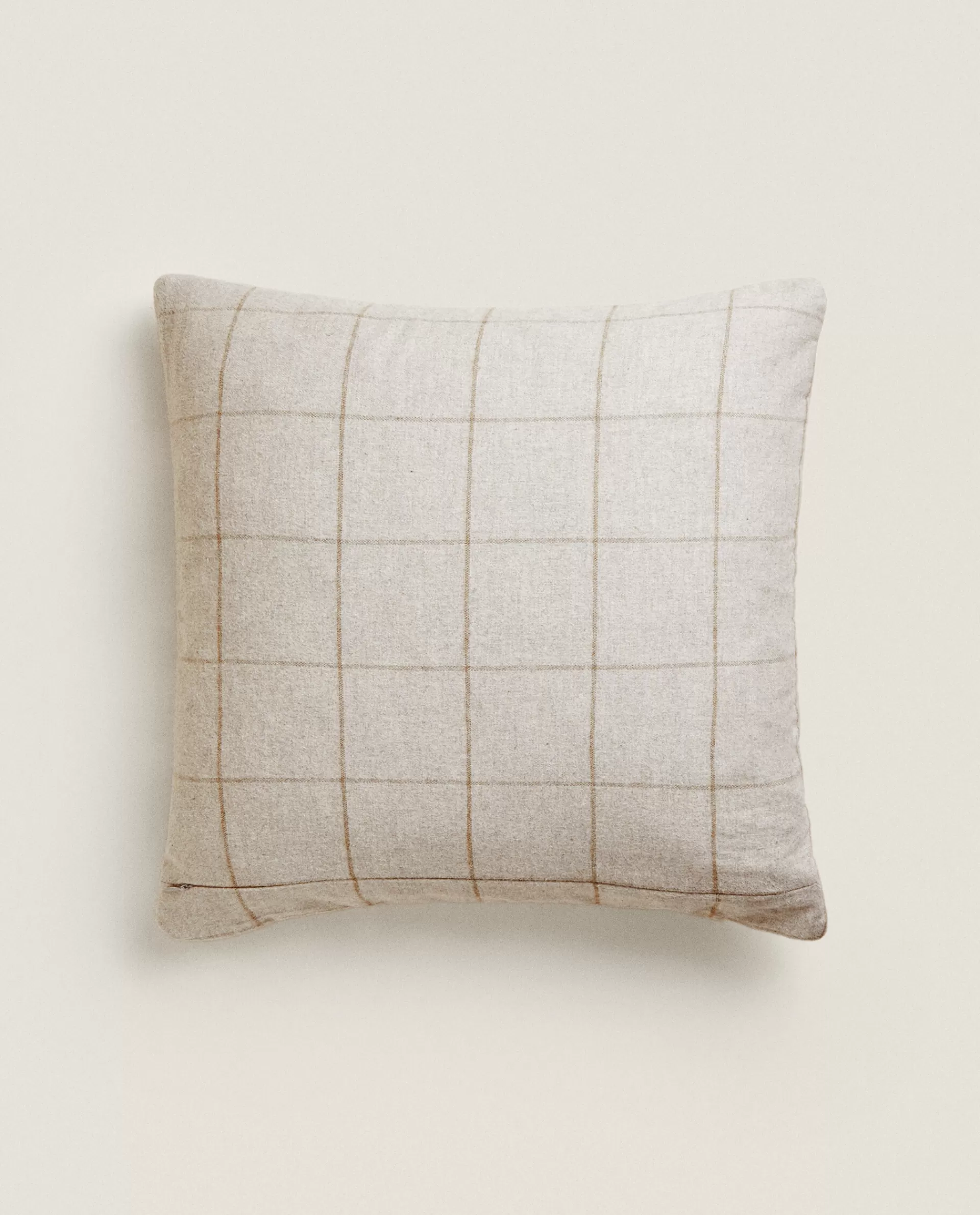 flannel_throw_pillow_cover_4-1.webp ZARA Home Flannel Throw Pillow Cover Sand New