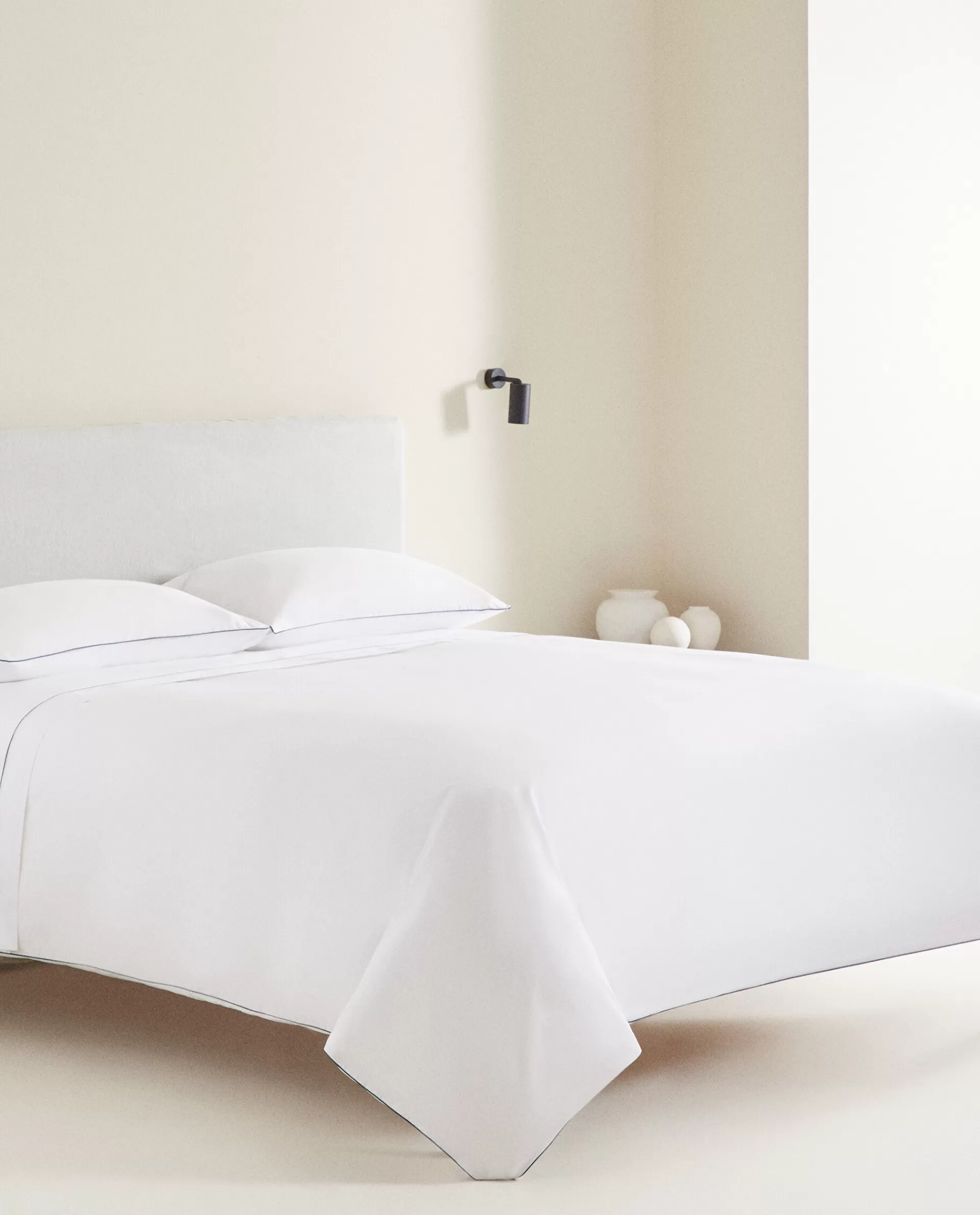 flat_sheet_with_piping_3-1.webp ZARA Home Flat Sheet With Piping Blue Sale