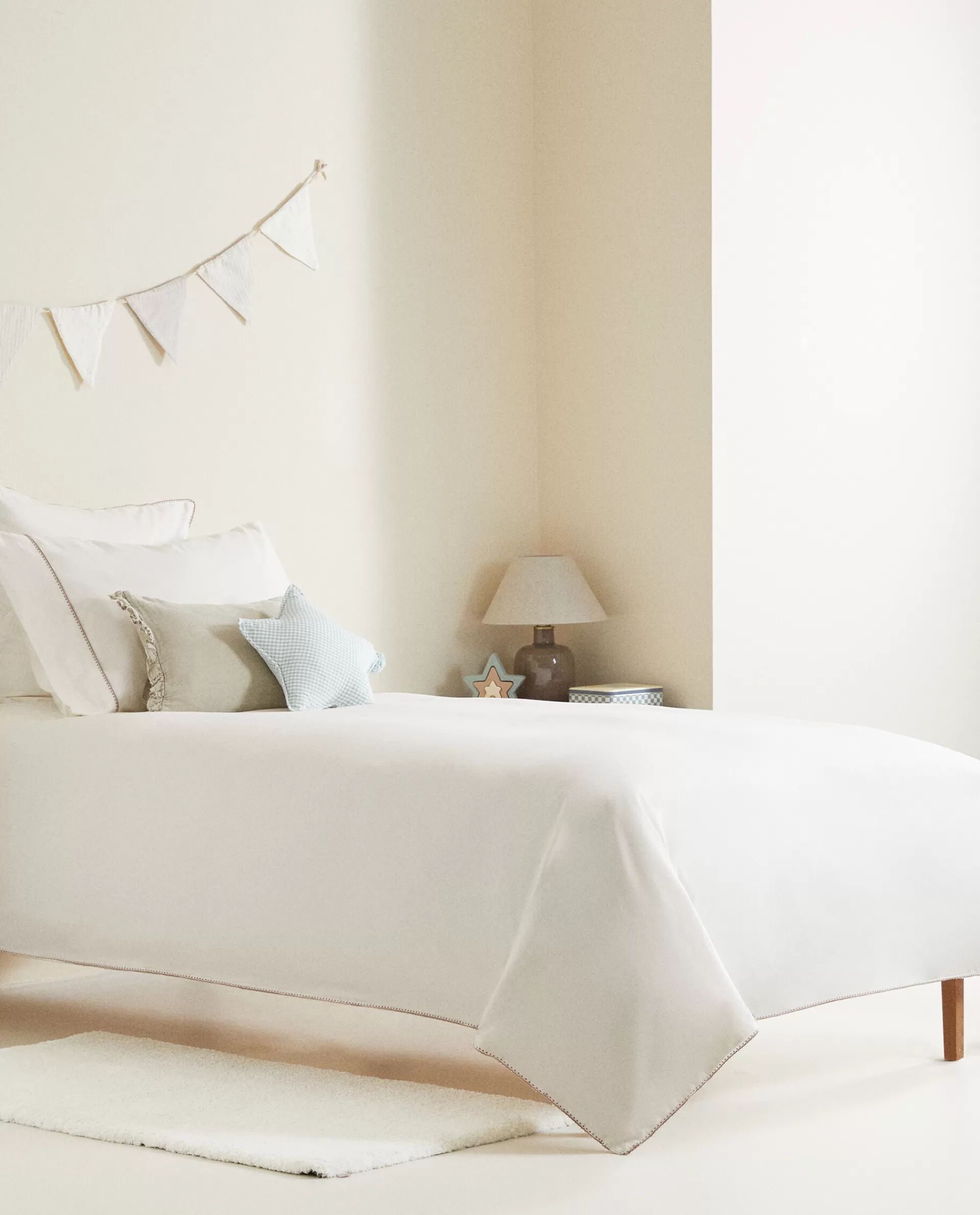 flat_sheet_with_topstitching_3-1.webp ZARA Home Flat Sheet With Topstitching Oyster White New