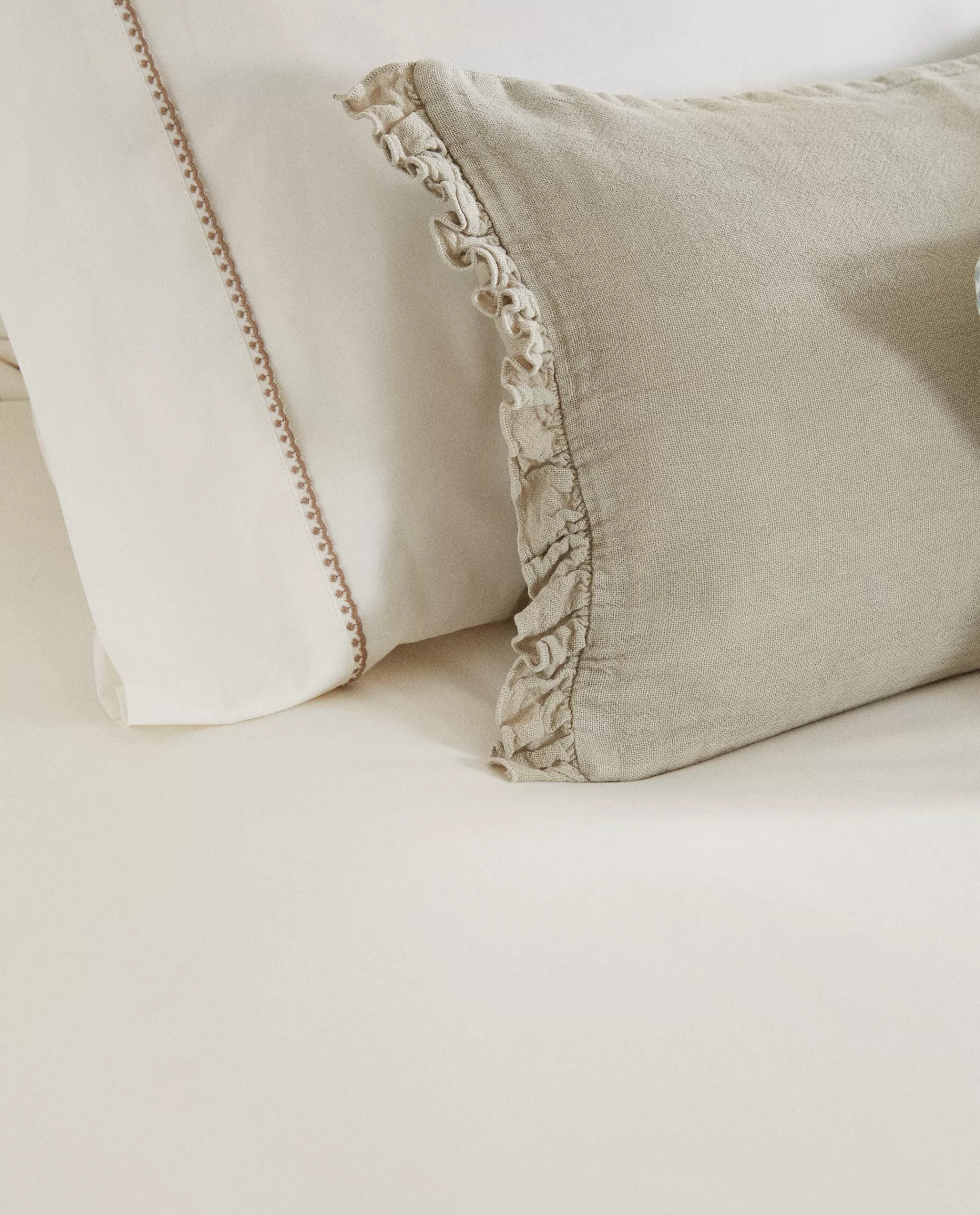 flat_sheet_with_topstitching_4-1.webp ZARA Home Flat Sheet With Topstitching Oyster White New