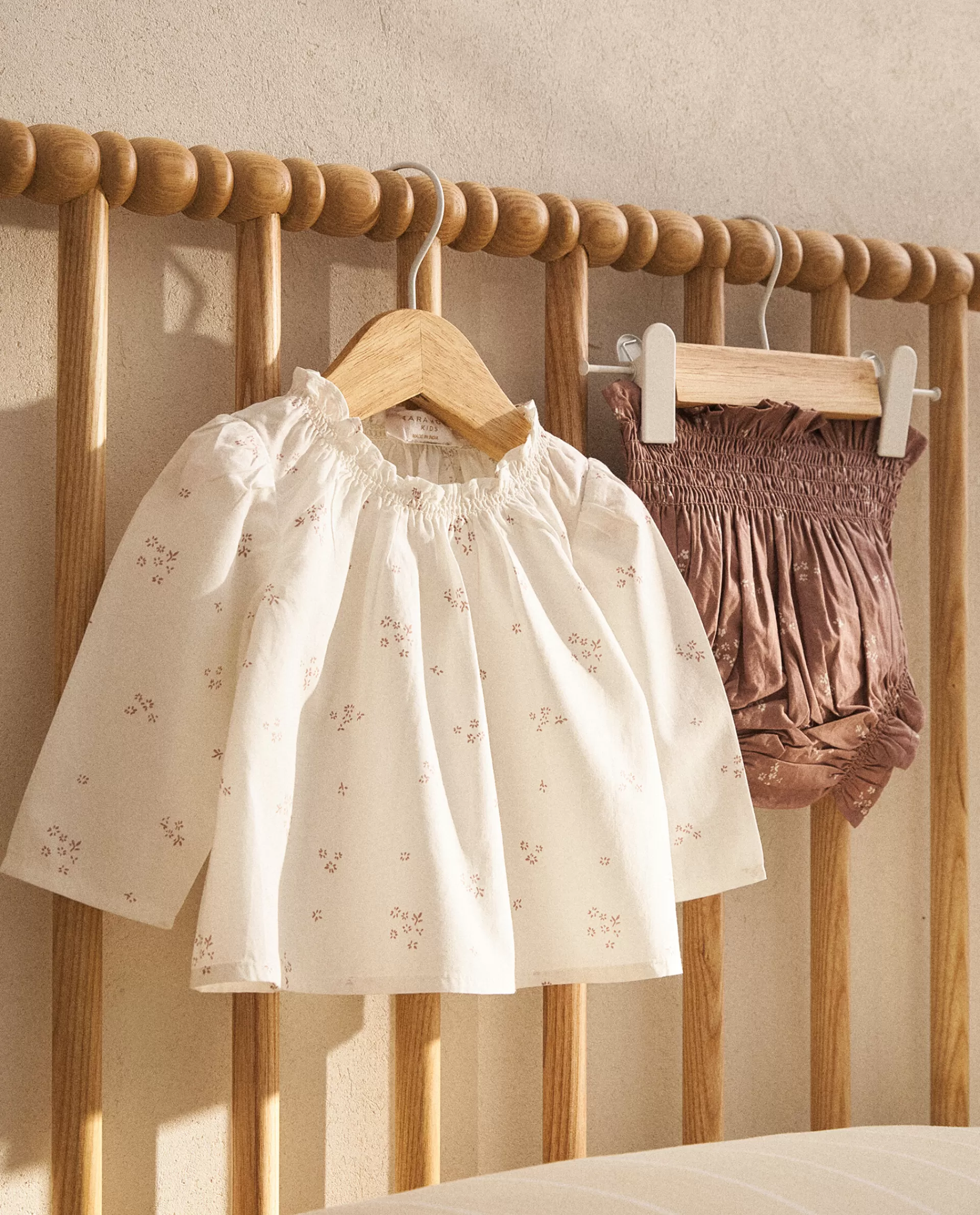 floral_baby_shirt_2-1.webp ZARA Home Floral Baby Shirt Oyster White Store