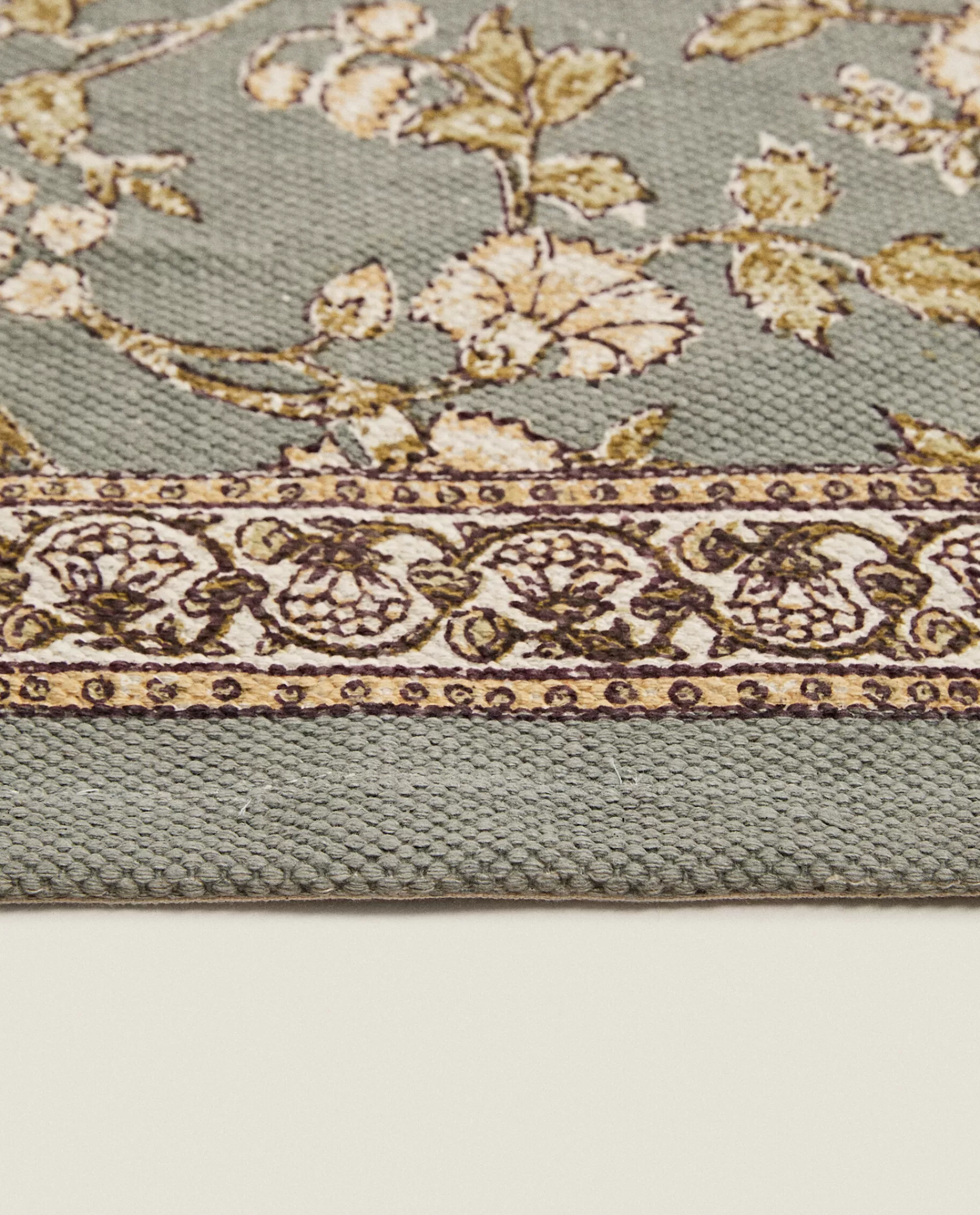 floral_print_block_rug_3-3.webp ZARA Home Floral Print Block Rug Multicolored Best Sale