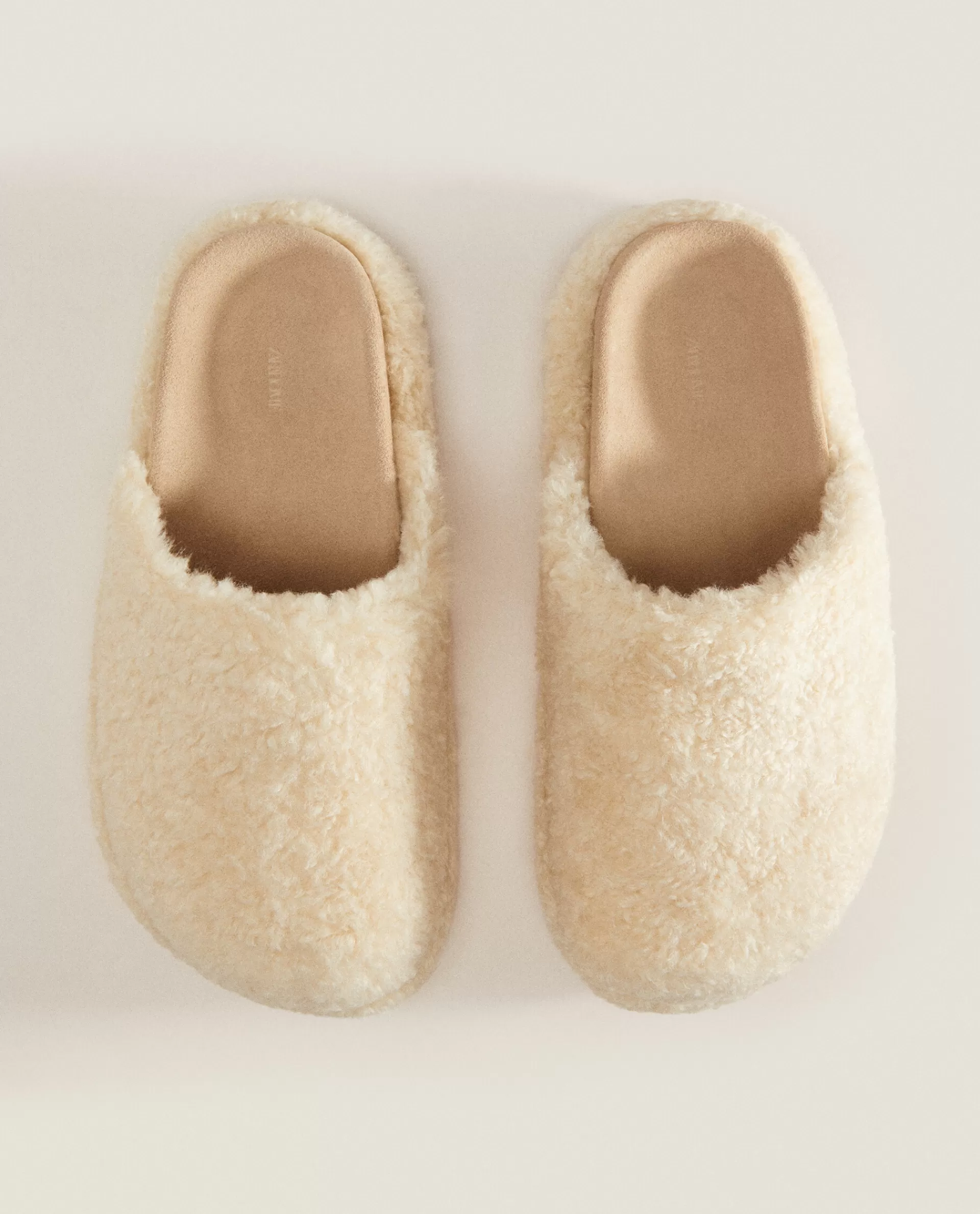 fuzzy_mule_clog_slippers_3-1.webp ZARA Home Fuzzy Mule Clog Slippers Ecru Fashion