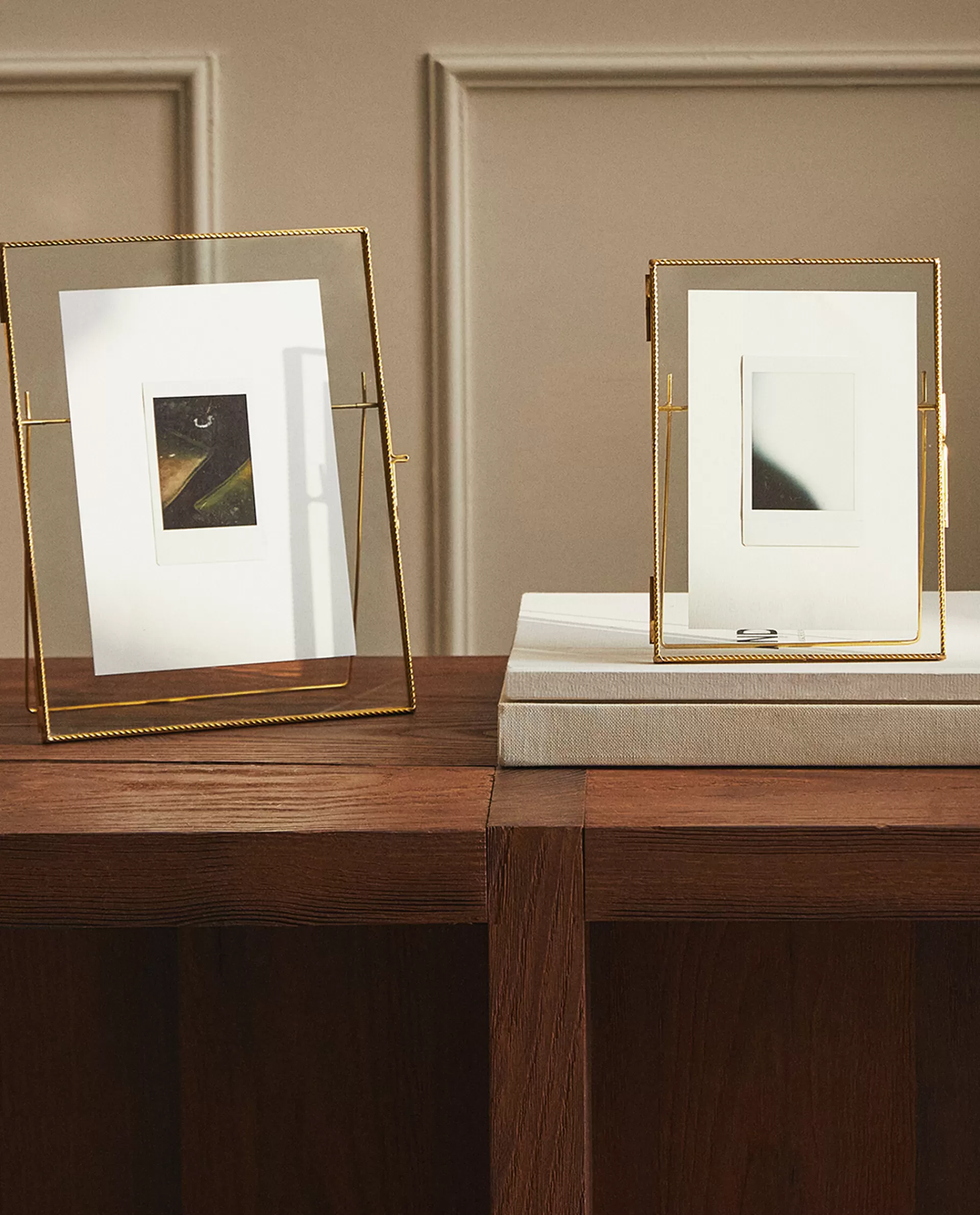 gold_frame_2-4.webp ZARA Home Gold Frame Golden Hot