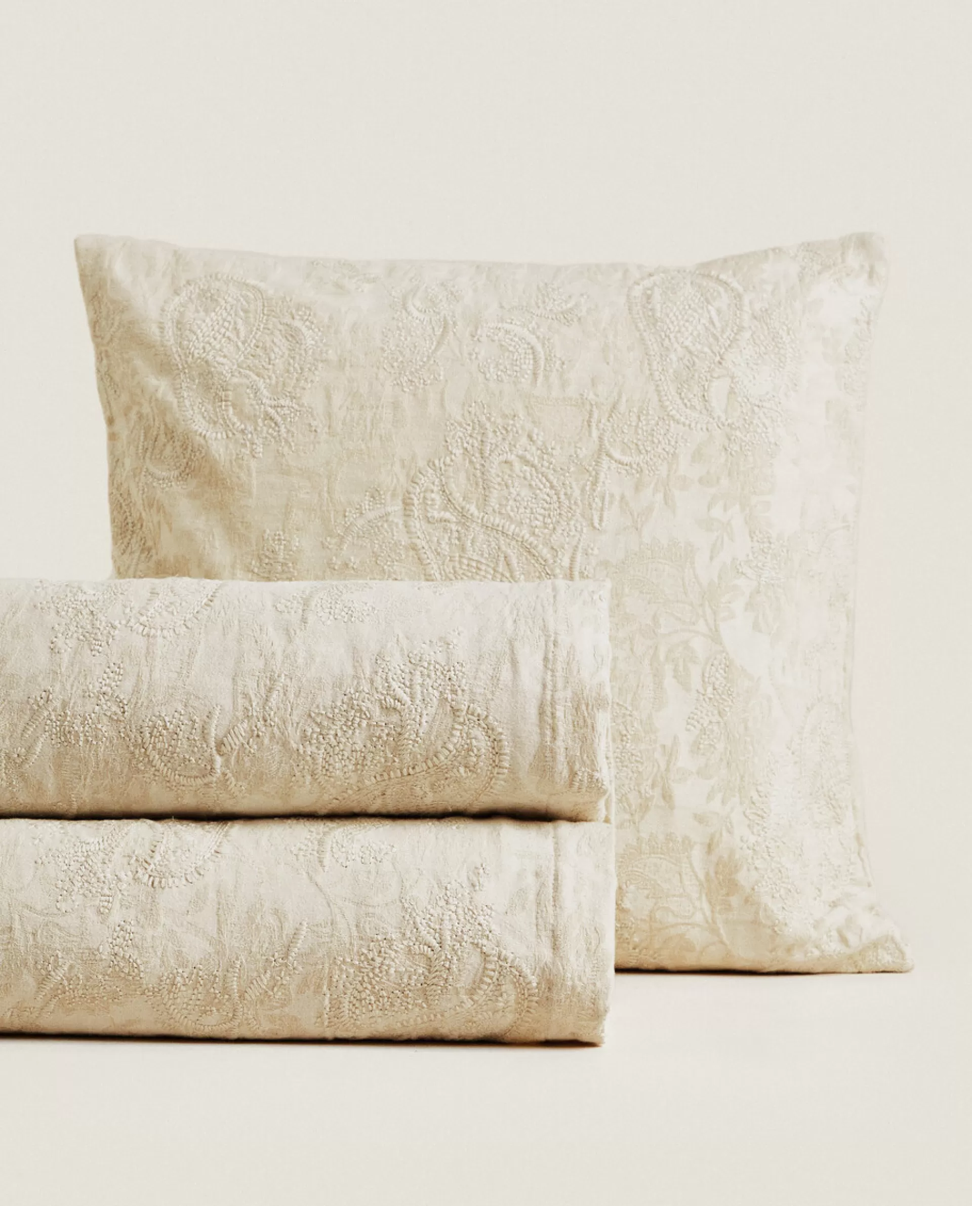 ZARA Home Jacquard Bedspread Natural Colour Fashion