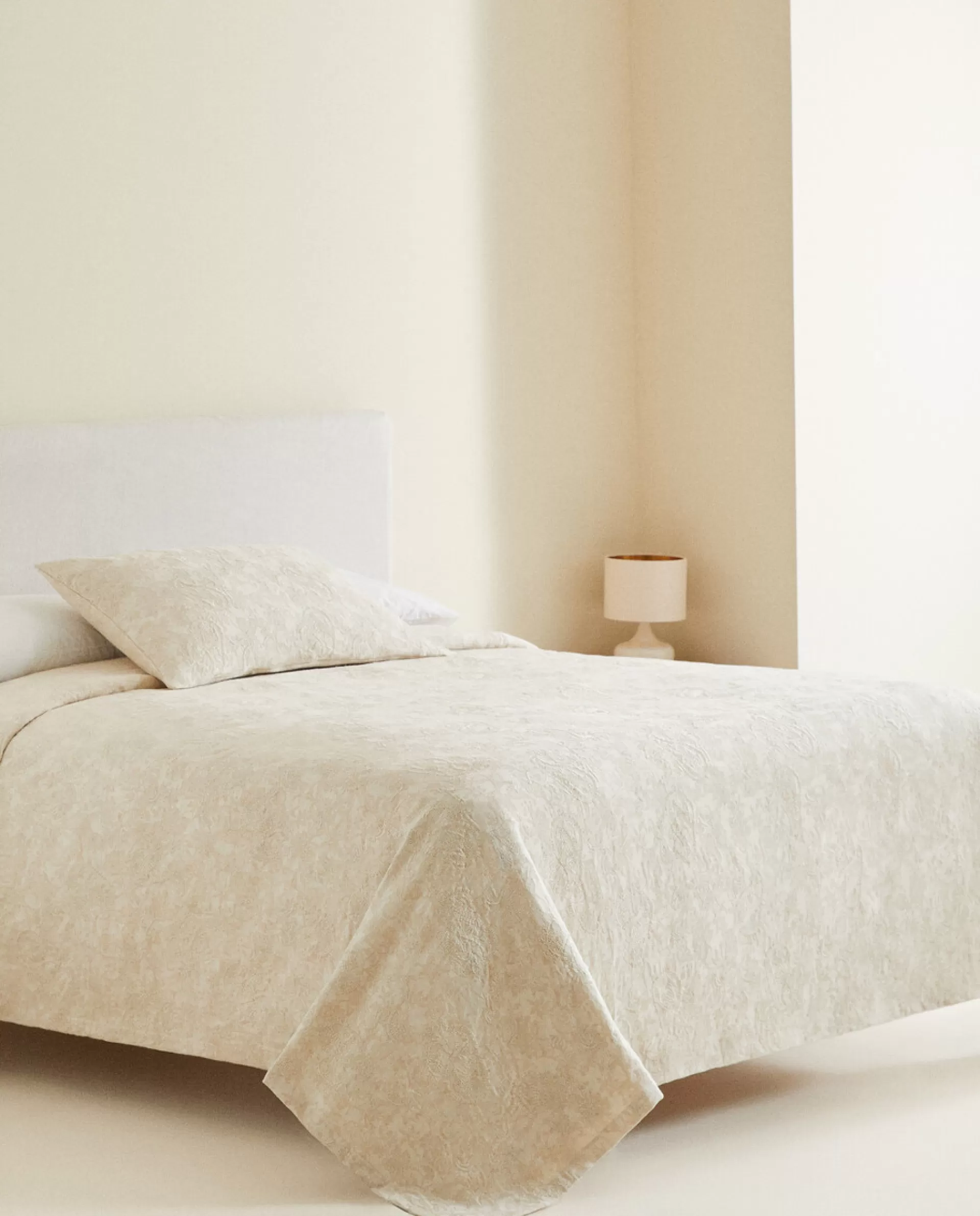 ZARA Home Jacquard Bedspread Natural Colour Fashion