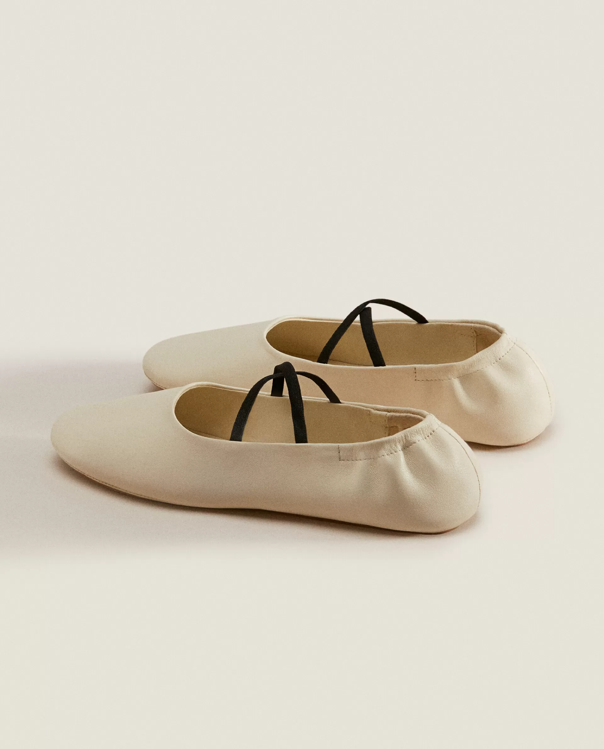 leather_ballet_flats_with_a_high_vamp_4-1.webp ZARA Home Leather Ballet Flats With A High Vamp Ecru Hot