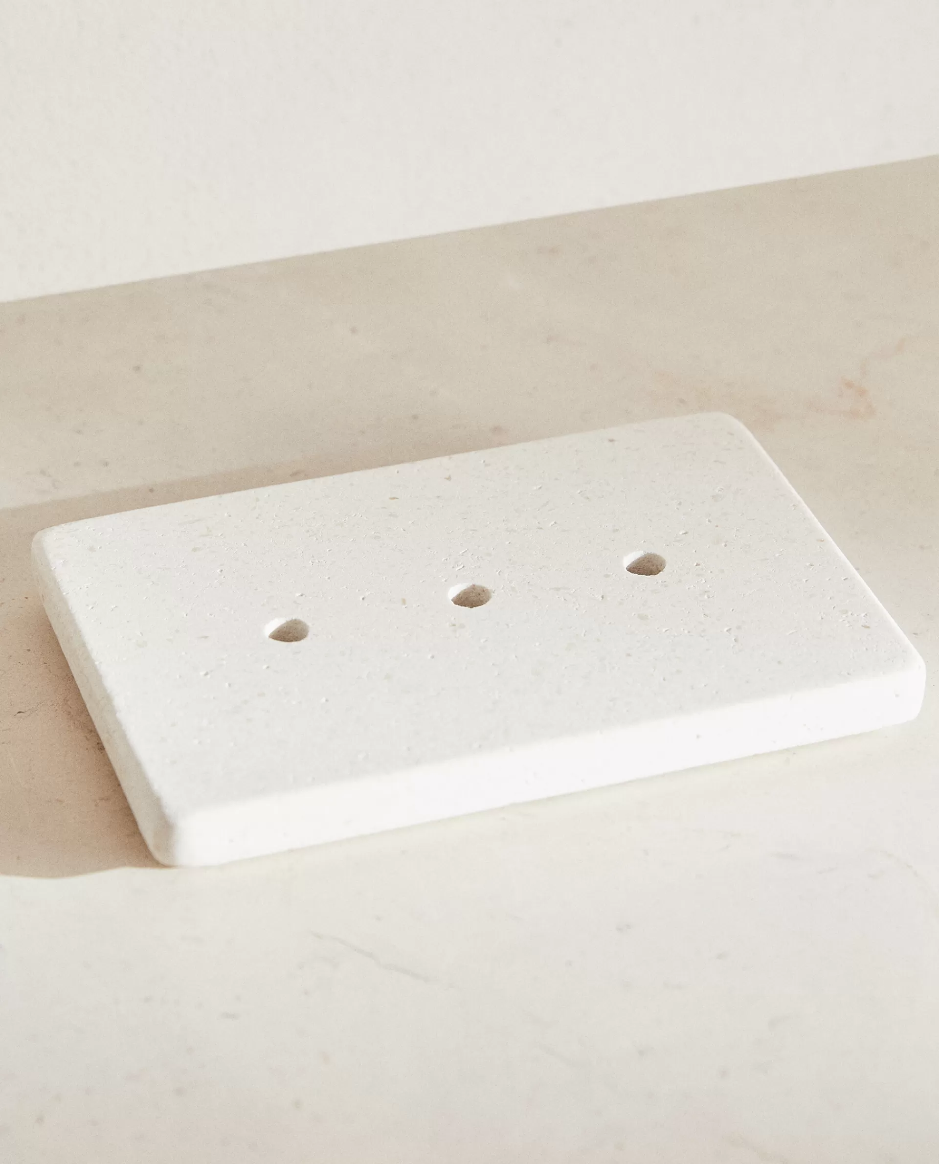 light_marble_soap_dish_2-1.webp ZARA Home Light Marble Soap Dish Oyster White Shop