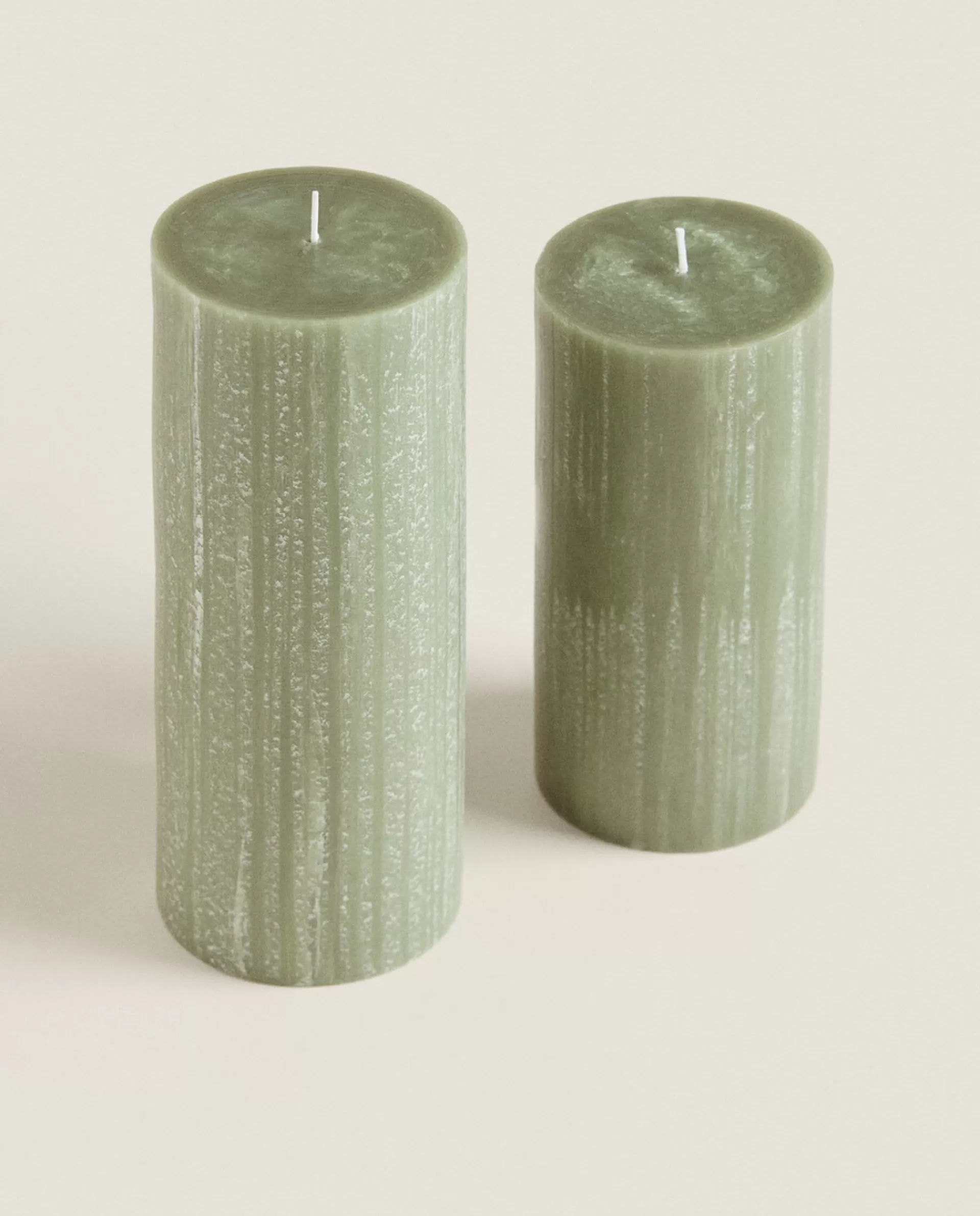 ZARA Home Long Cylinder Candle Green Flash Sale