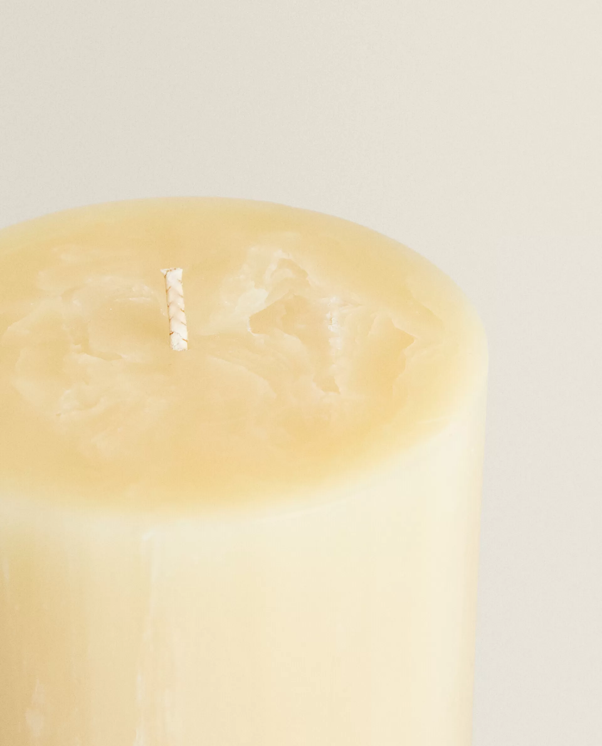 long_cylinder_candle_4-5.webp ZARA Home Long Cylinder Candle Butter Yellow Shop