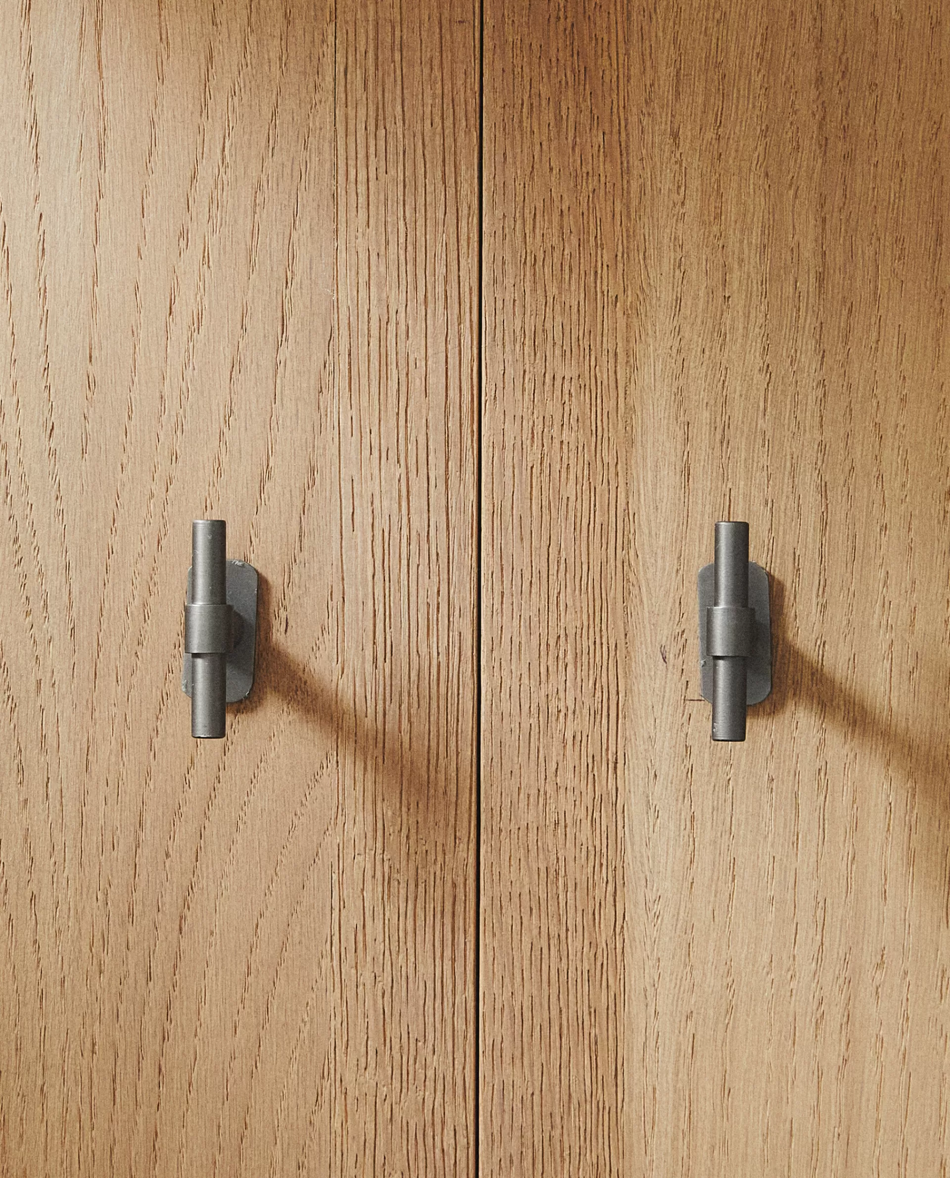 long_metal_door_knob_pack_of__2-1.webp ZARA Home Long Metal Door Knob (Pack Of 2) Grey Online