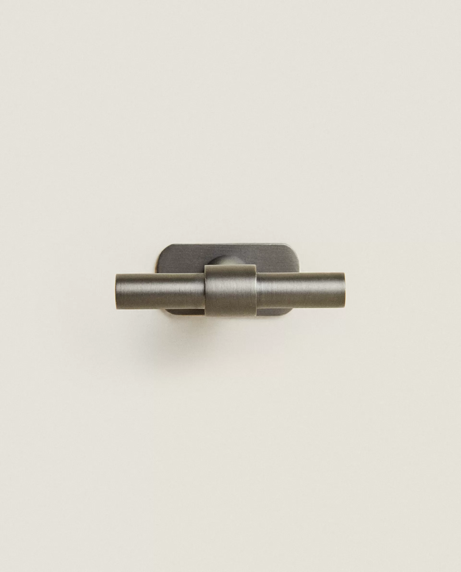 long_metal_door_knob_pack_of__3-1.webp ZARA Home Long Metal Door Knob (Pack Of 2) Grey Online