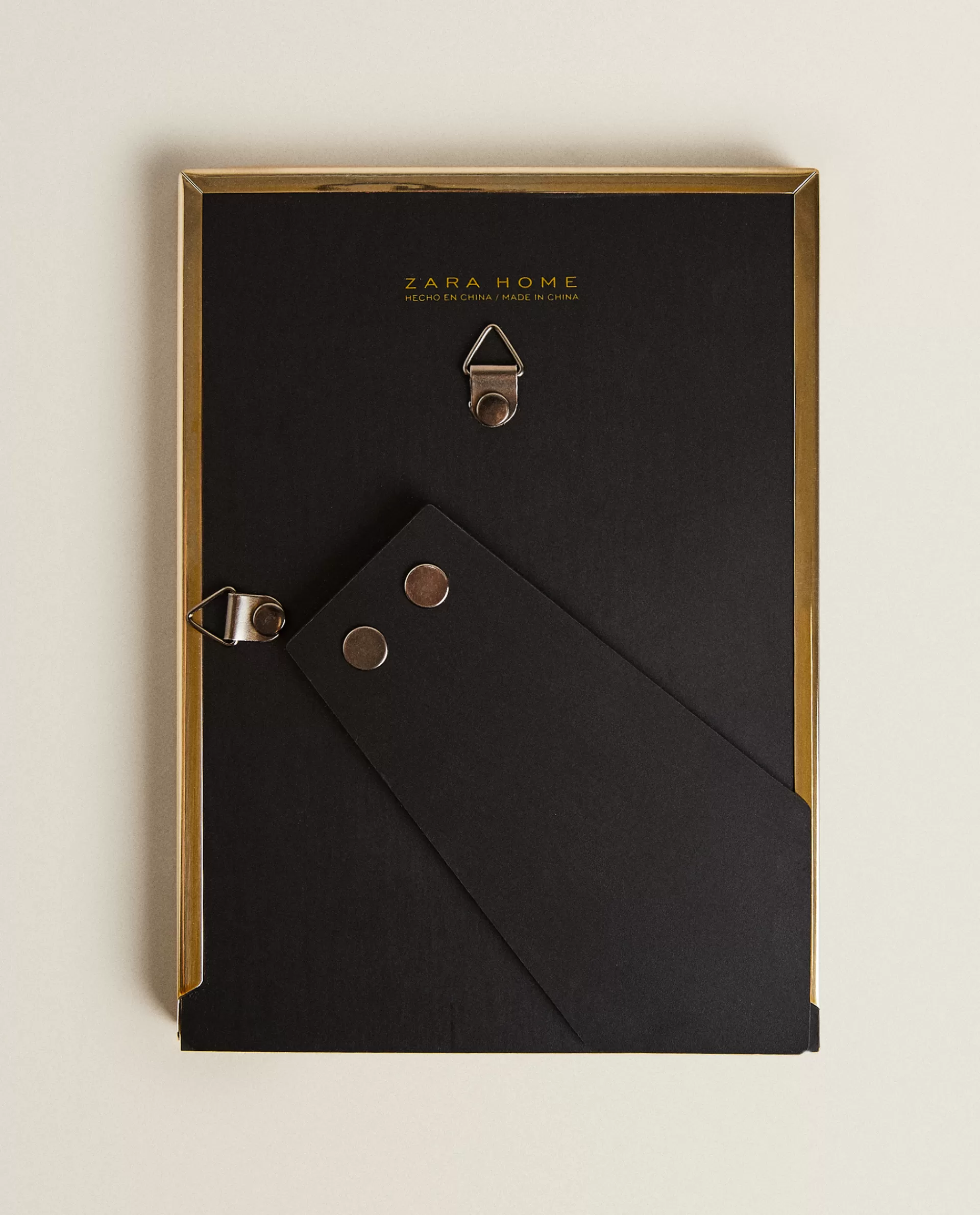 metal_frame_4-3.webp ZARA Home Metal Frame Golden New