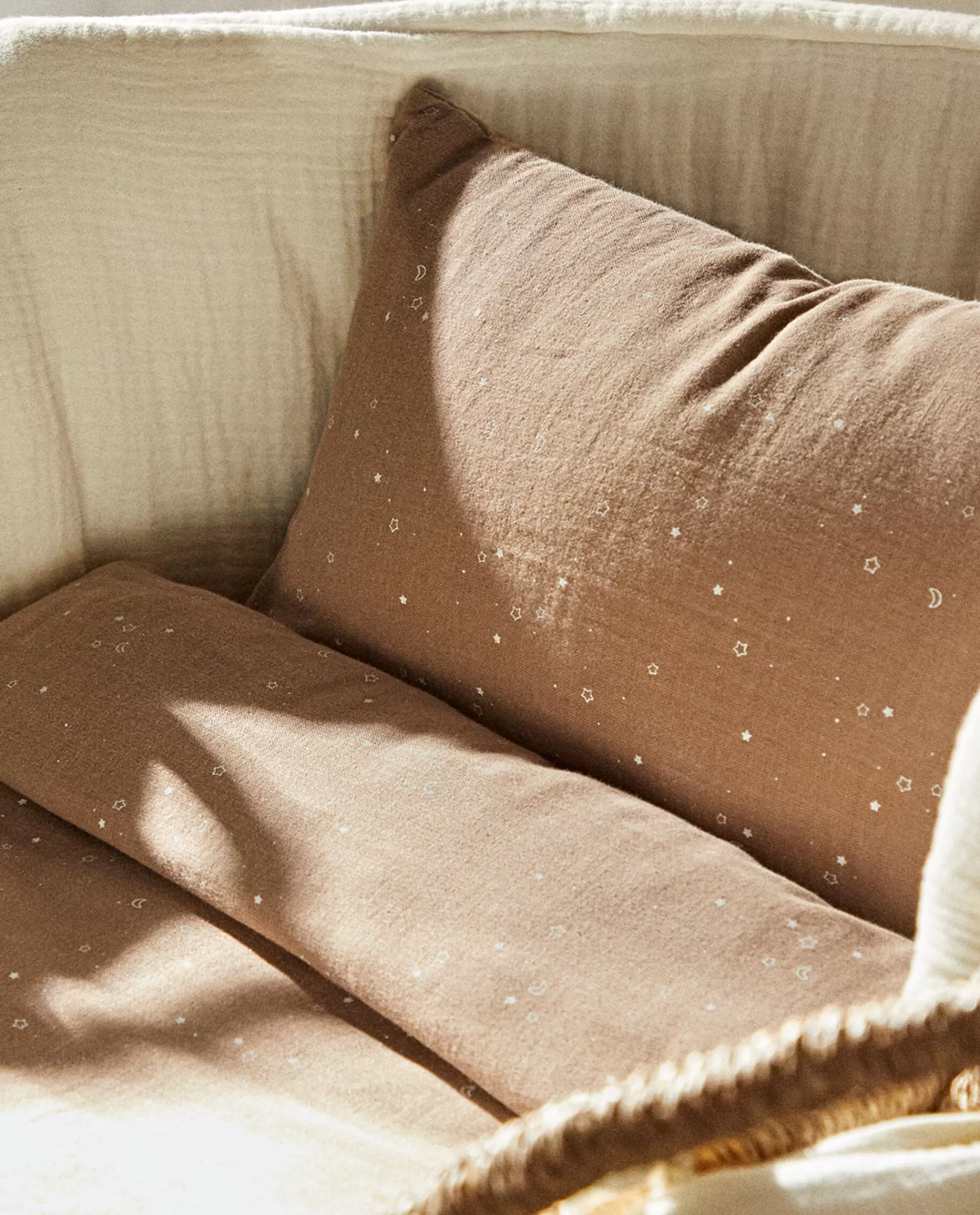 moon_and_star_duvet_cover_set_2-3.webp ZARA Home Moon And Star Duvet Cover Set Taupe Shop