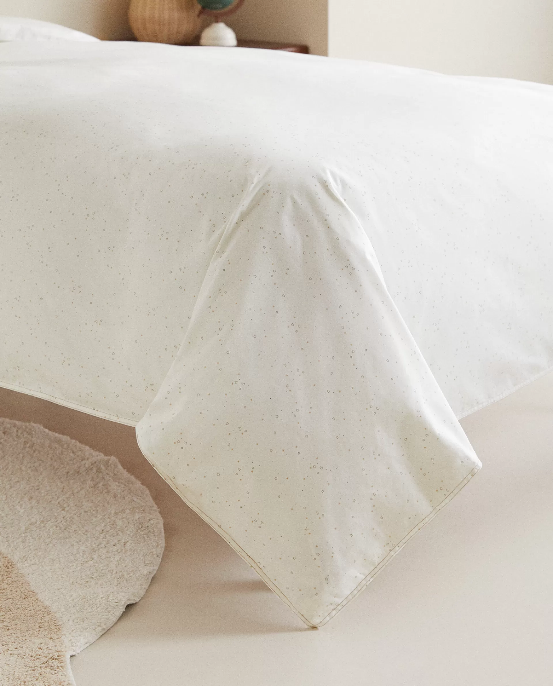 moons_and_stars_duvet_cover_4-3.webp ZARA Home Moons And Stars Duvet Cover Taupe Fashion