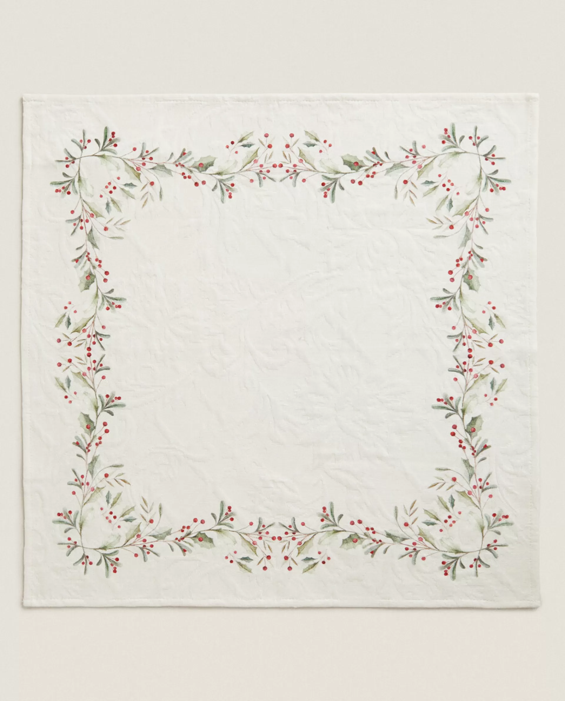 ZARA Home Pack Of Jacquard Cotton Napkins With Christmas Holly Red Store