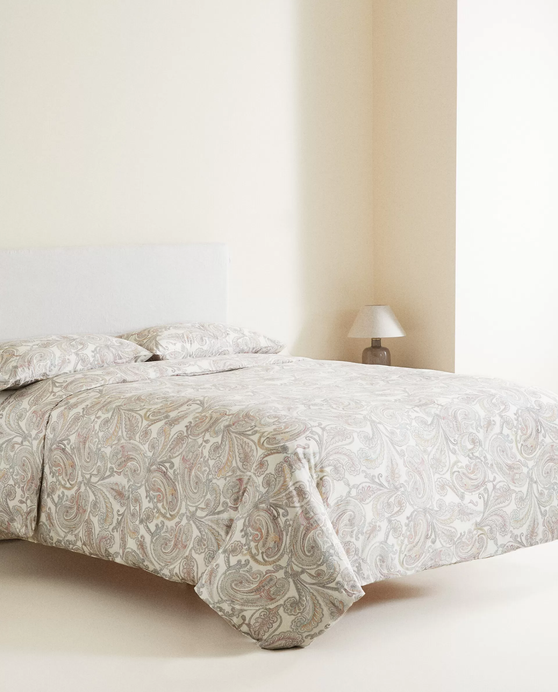 paisleyprint_flat_sheet_3-2.webp ZARA Home Paisley-Print Flat Sheet Oyster White Store