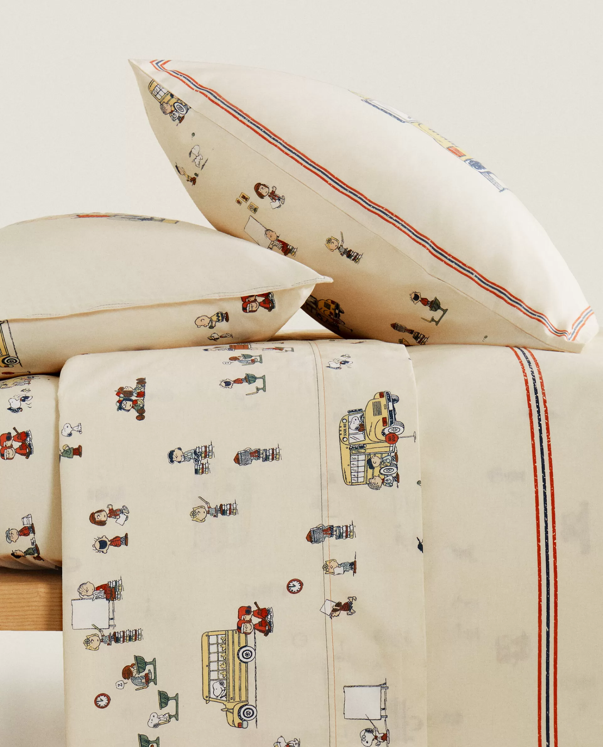 peanuts_duvet_cover_3-1.webp ZARA Home Peanuts™ Duvet Cover Multicolored Outlet