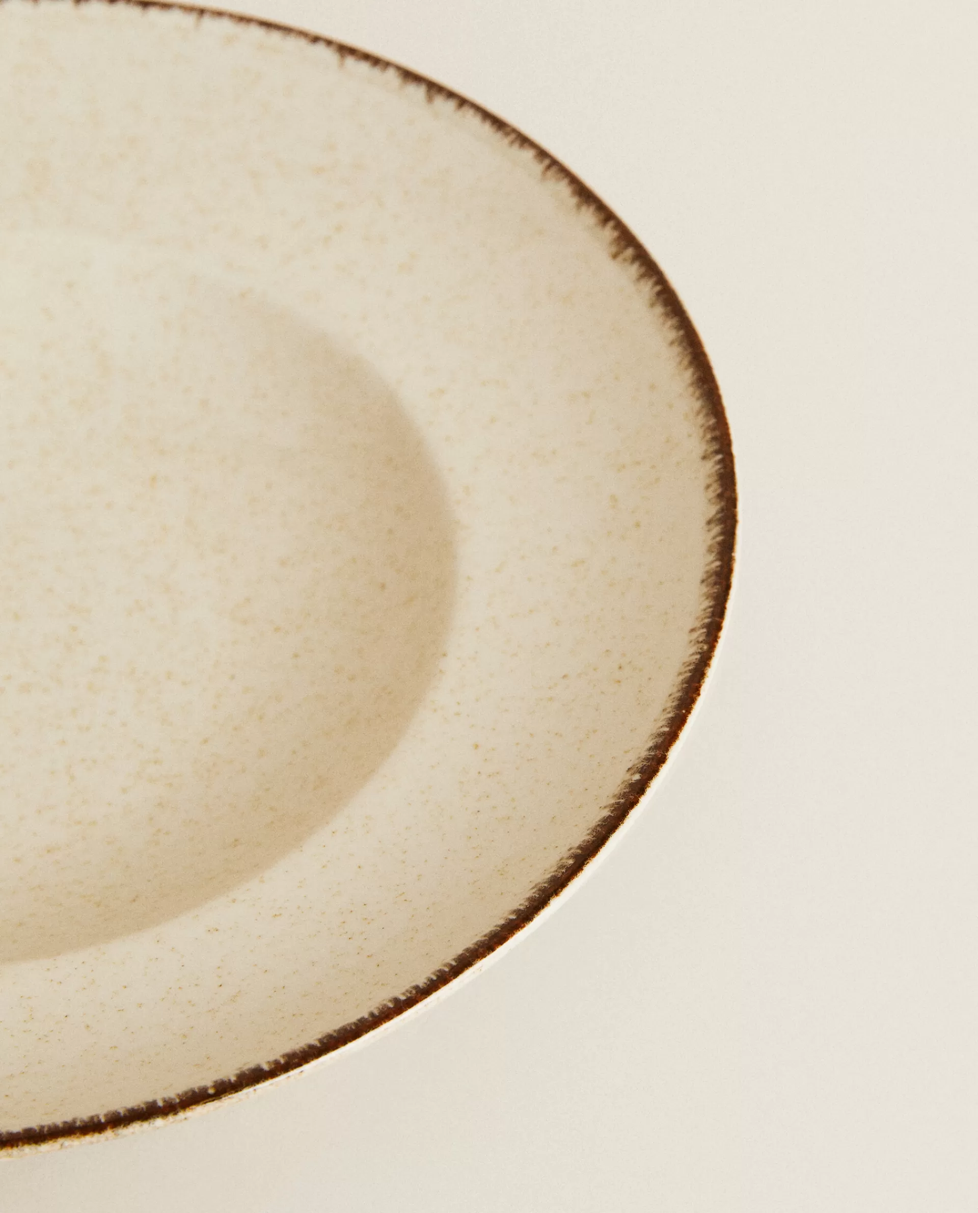 porcelain_pasta_plate_with_antique_finish_rim_3-1.webp ZARA Home Porcelain Pasta Plate With Antique Finish Rim Ecru Store