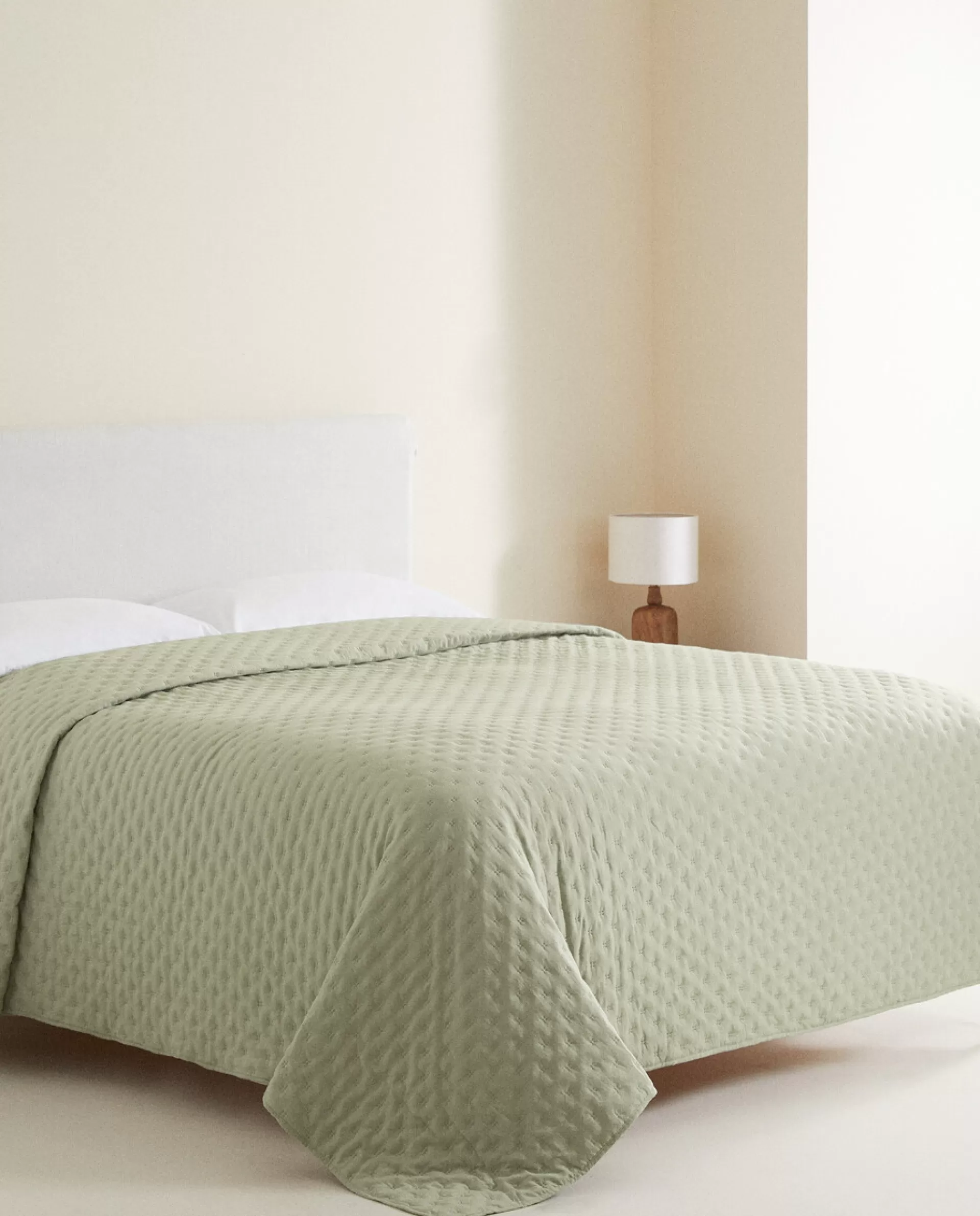 ZARA Home Quilted Quilt With Dots Green New