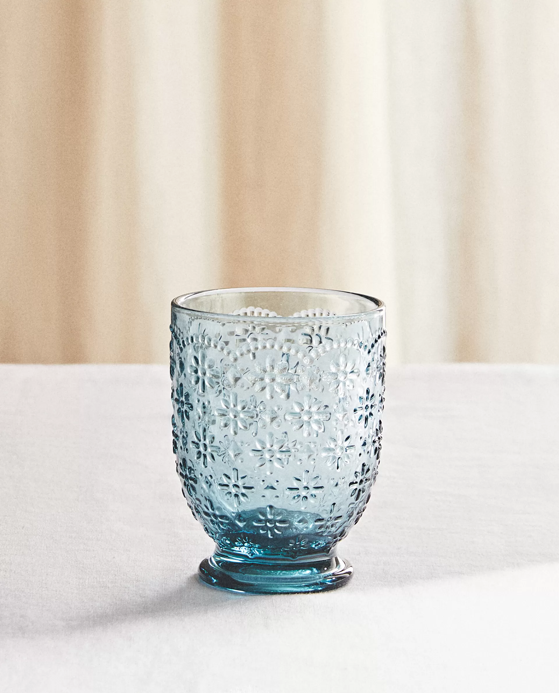 raised_floral_design_glass_tumbler_2-5.webp ZARA Home Raised Floral Design Glass Tumbler Blue Online