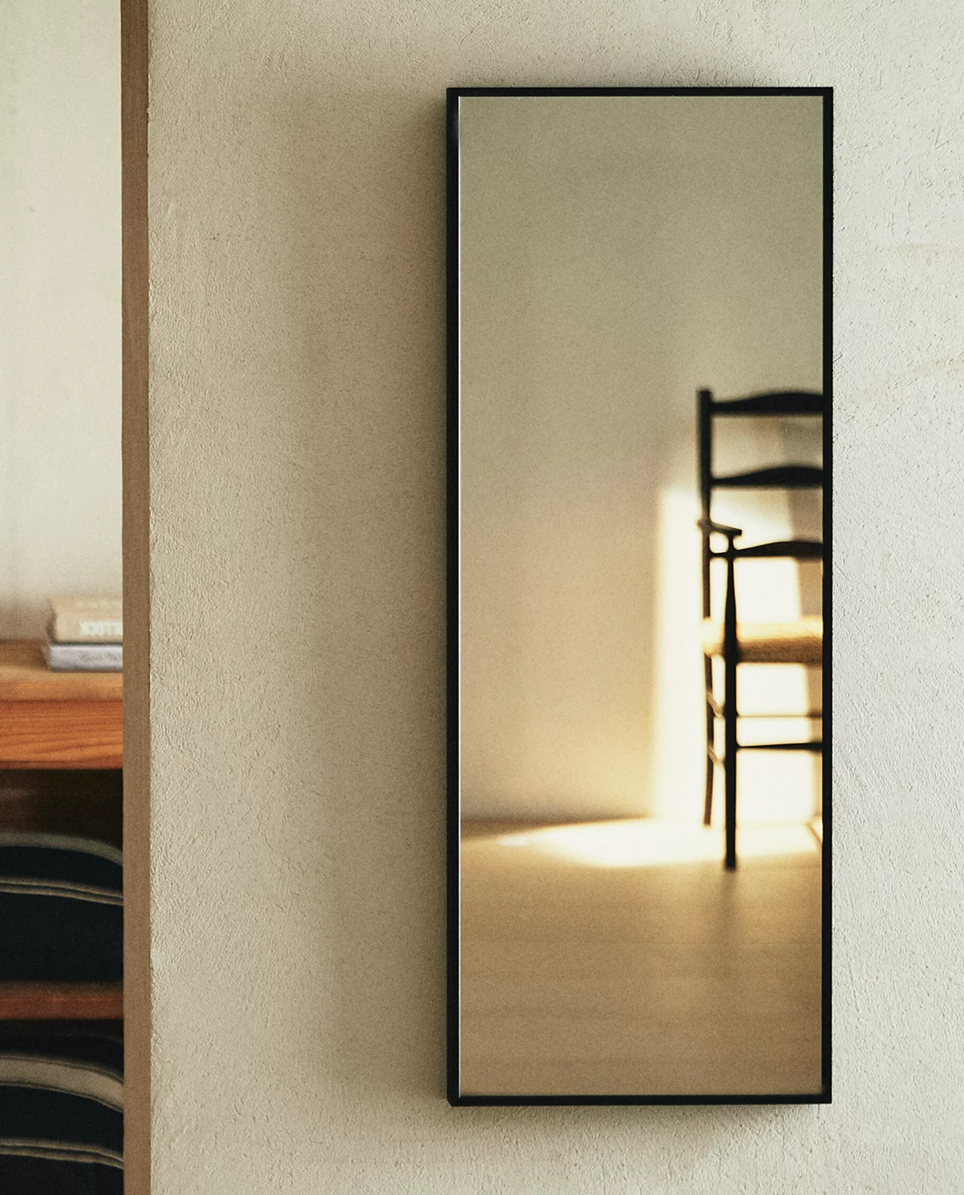 rectangular_metal_wall_mirror_2-1.webp ZARA Home Rectangular Metal Wall Mirror Black Cheap