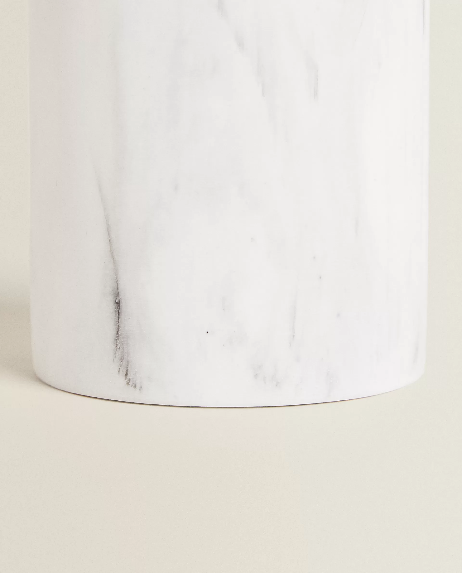 resin_tumbler_4-3.webp ZARA Home Resin Tumbler Grey Cheap