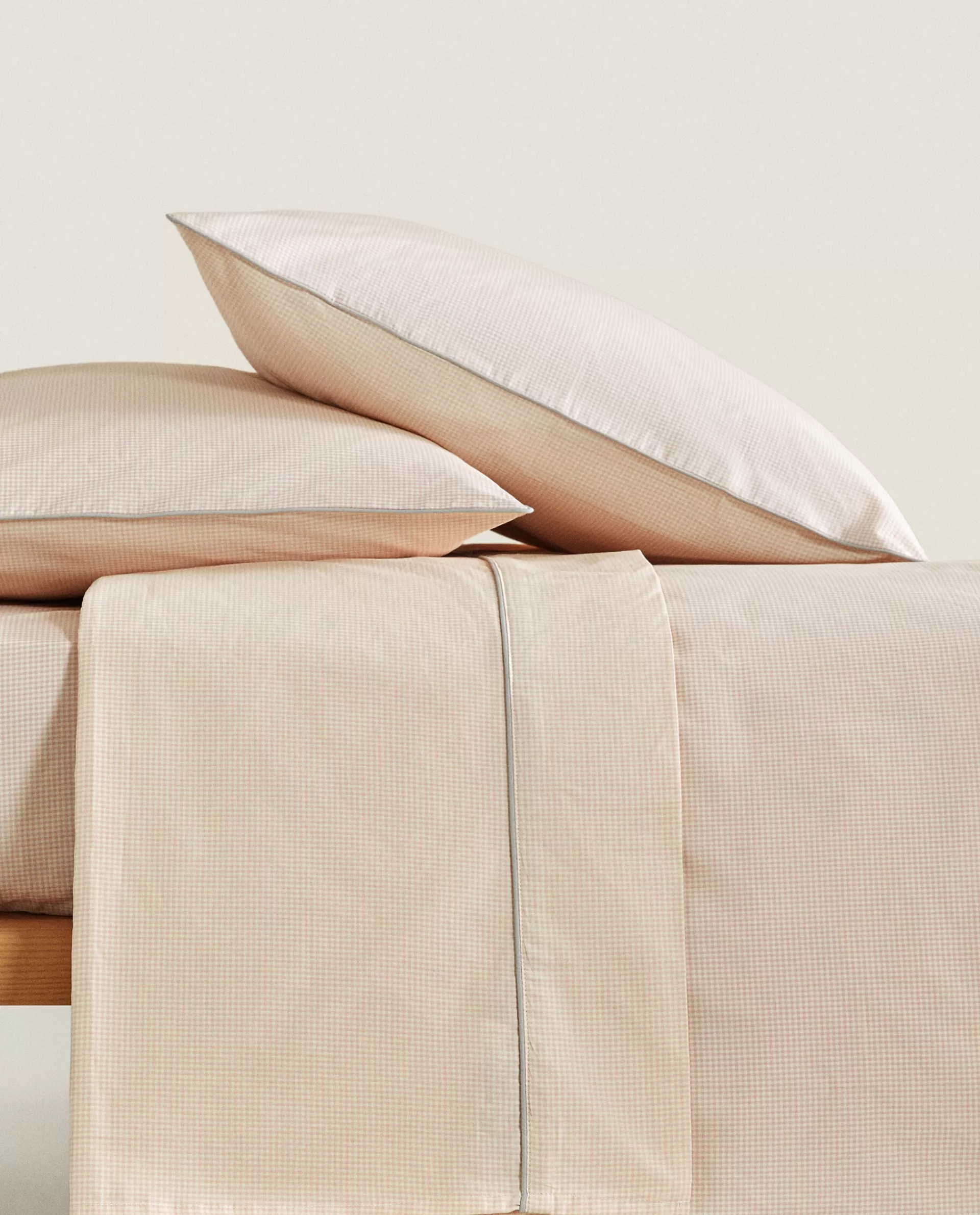 reversible_gingham_duvet_cover_3-3.webp ZARA Home Reversible Gingham Duvet Cover Pink Best